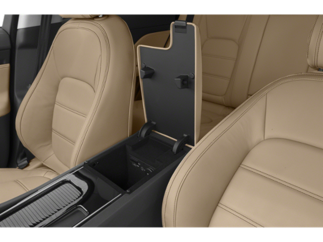 2018 Jaguar F-PACE 25t Premium