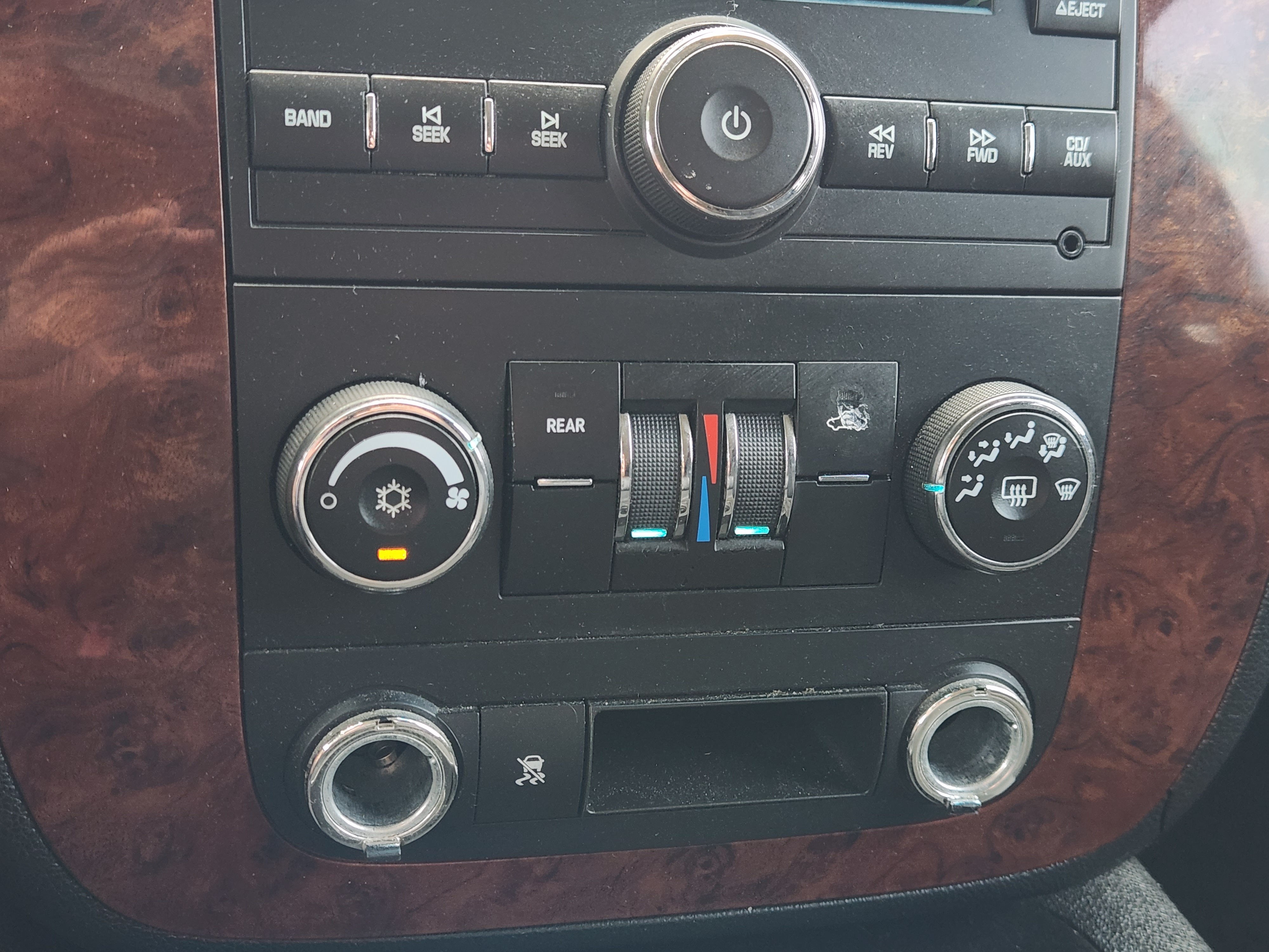 2011 Chevrolet Suburban LS