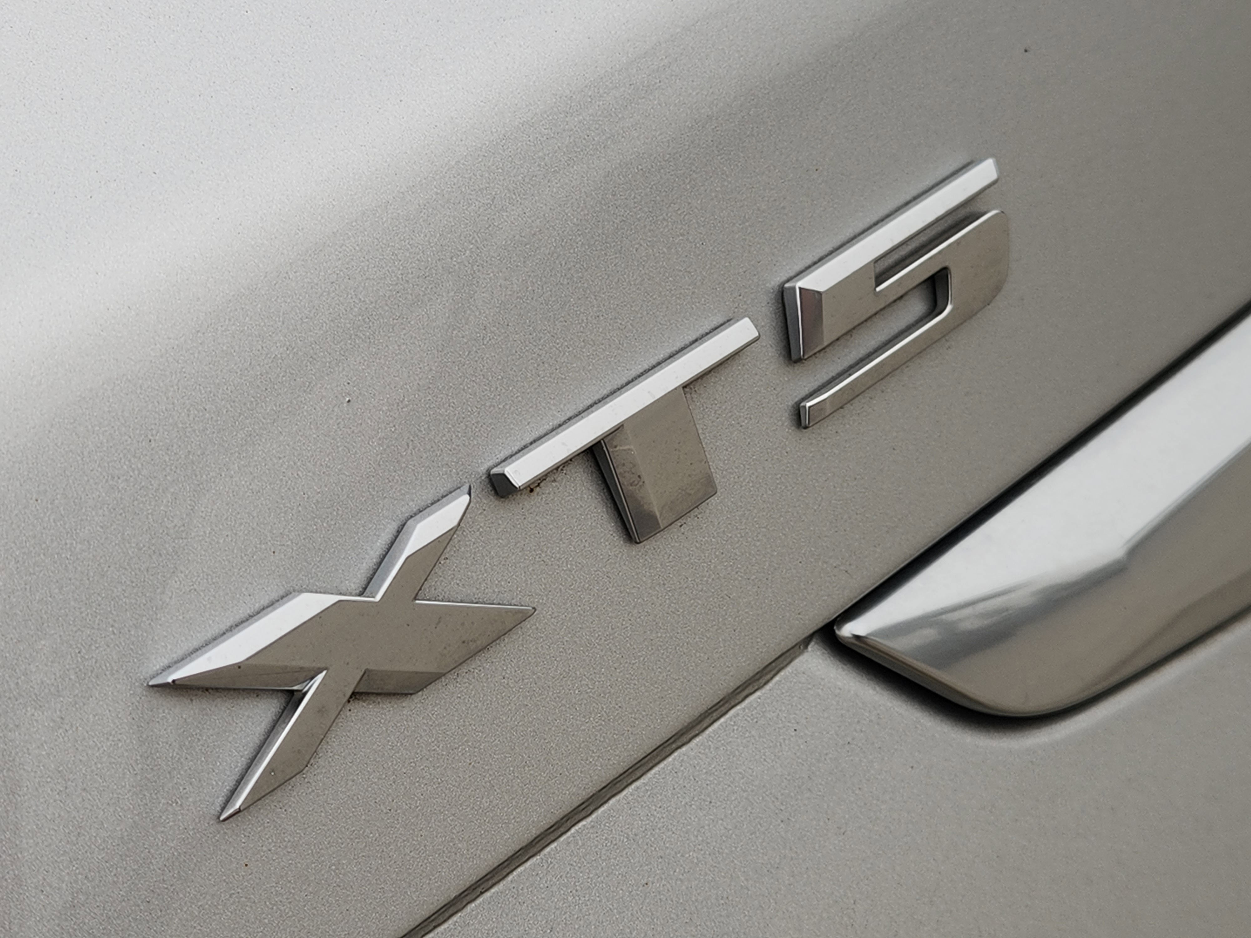 2020 Cadillac XT5 Premium Luxury FWD