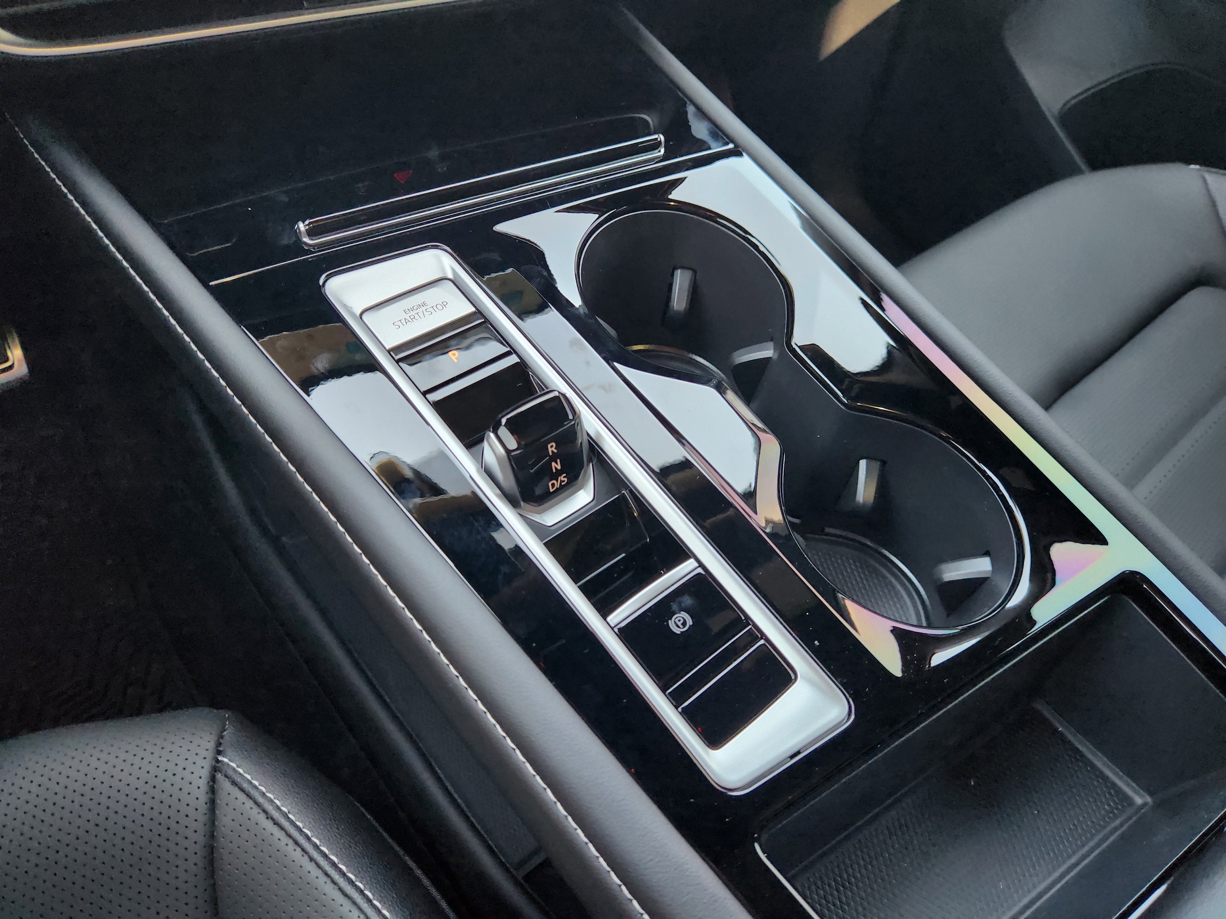 2026 Volkswagen Atlas Cross Sport 2.0T SEL R-Line Black