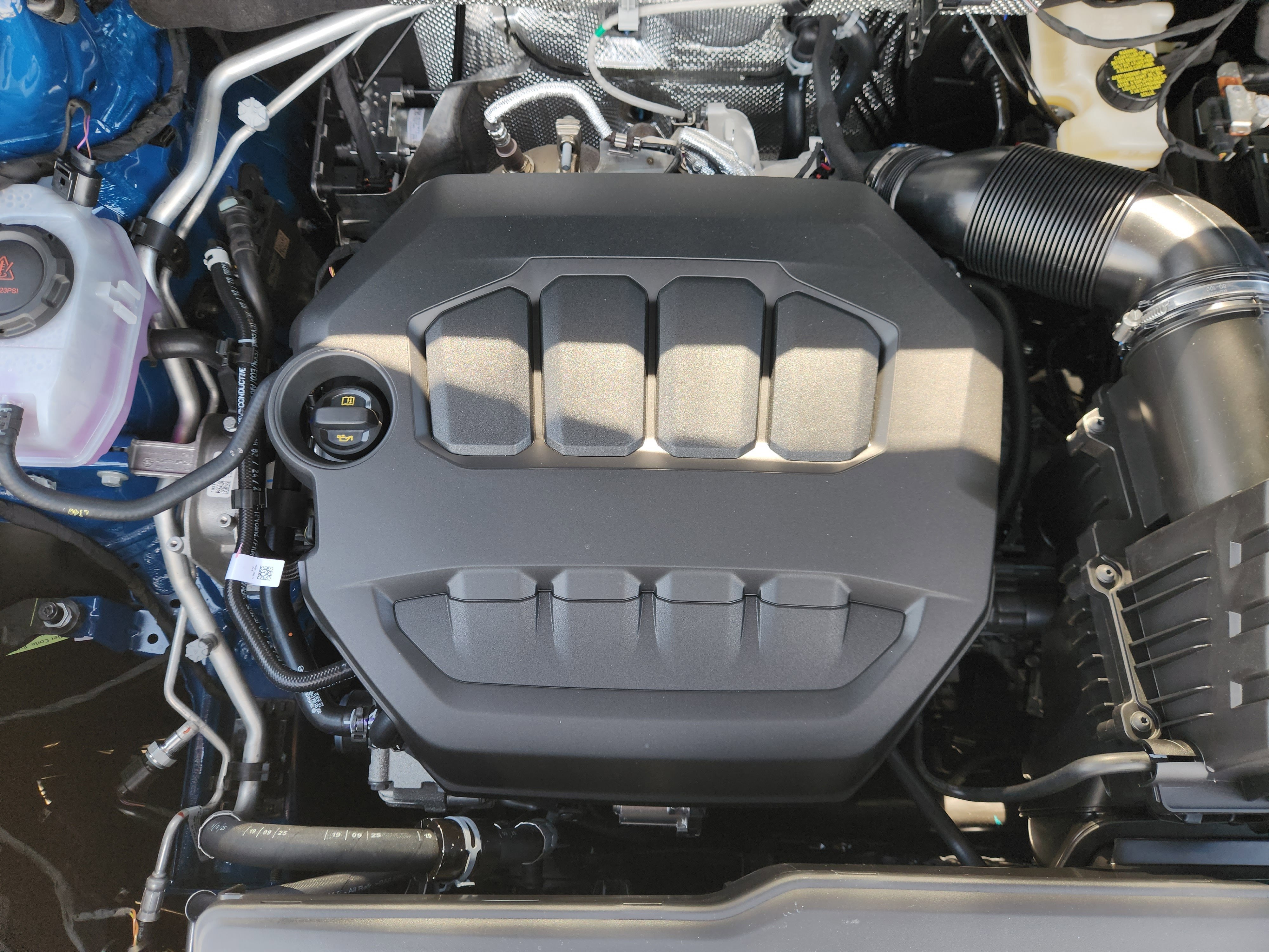 2026 Volkswagen Atlas Cross Sport 2.0T SEL R-Line Black