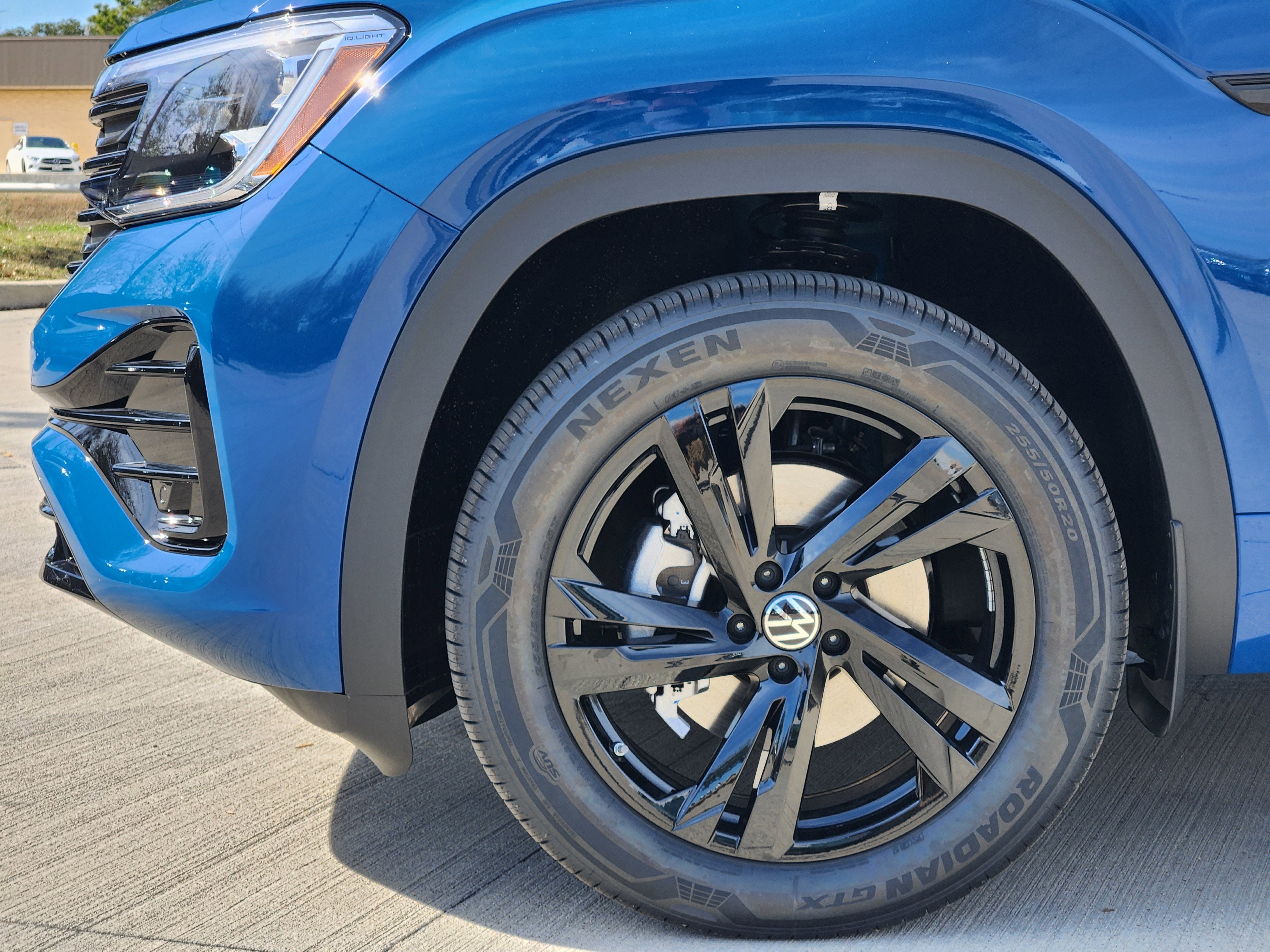 2026 Volkswagen Atlas Cross Sport 2.0T SEL R-Line Black