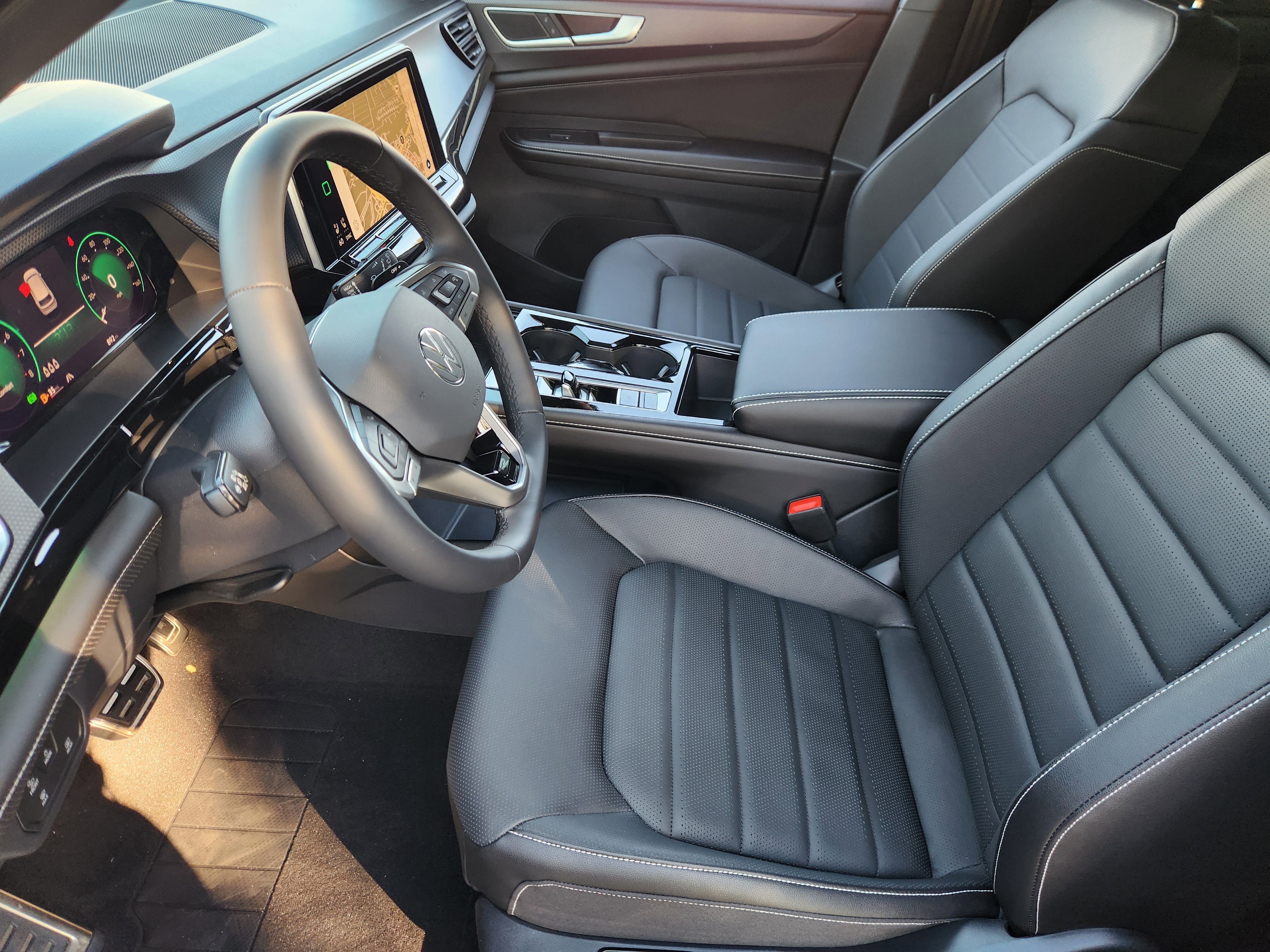 2026 Volkswagen Atlas Cross Sport 2.0T SEL R-Line Black