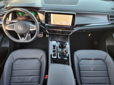 2026 Volkswagen Atlas Cross Sport 2.0T SEL R-Line Black