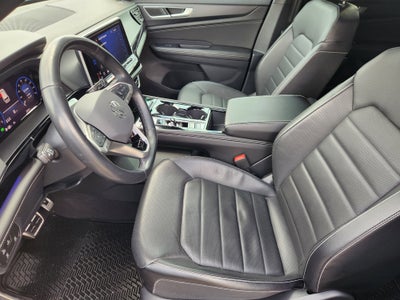 2024 Volkswagen Atlas Cross Sport 2.0T SEL R-Line