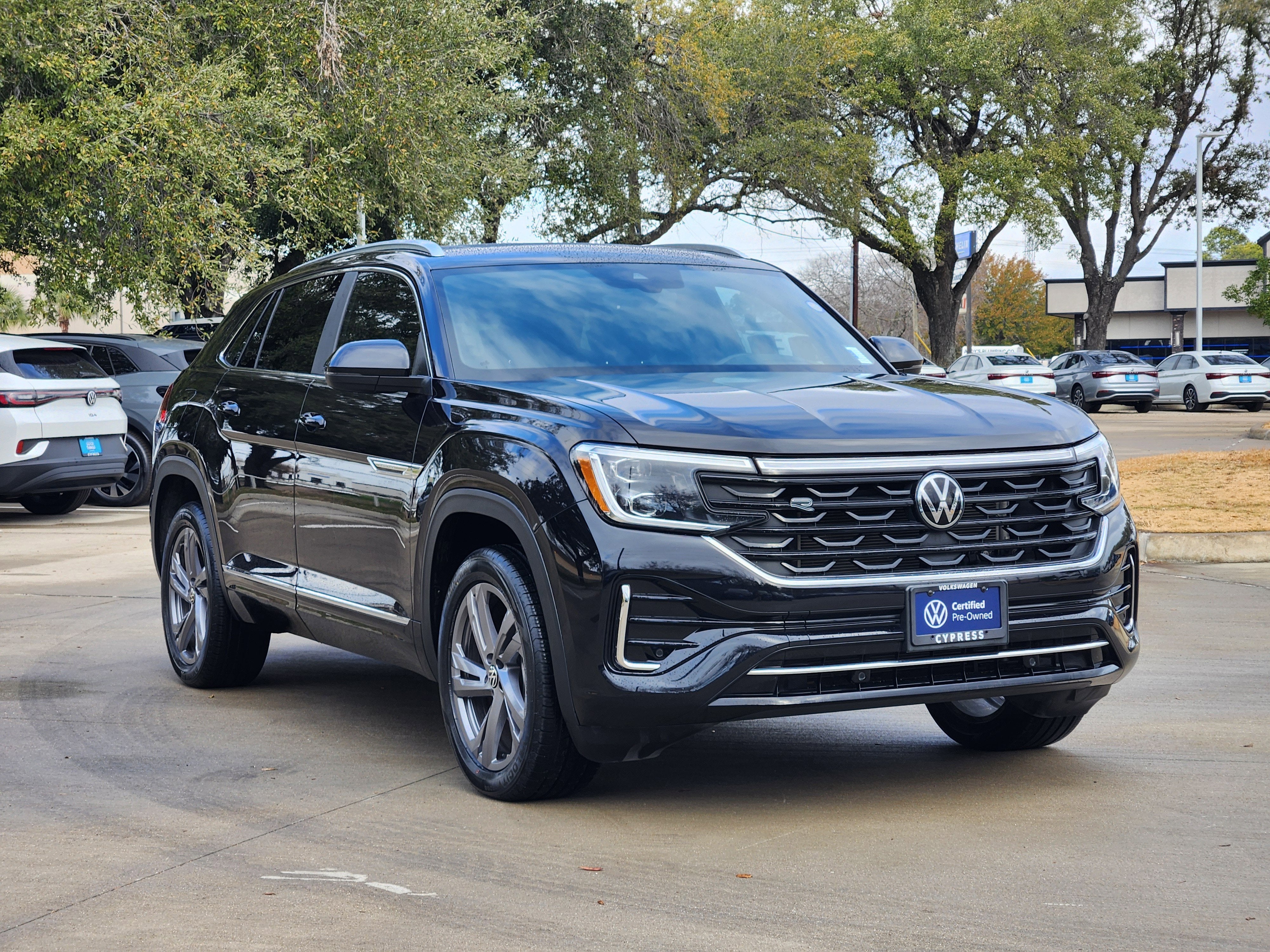 2024 Volkswagen Atlas Cross Sport 2.0T SEL R-Line