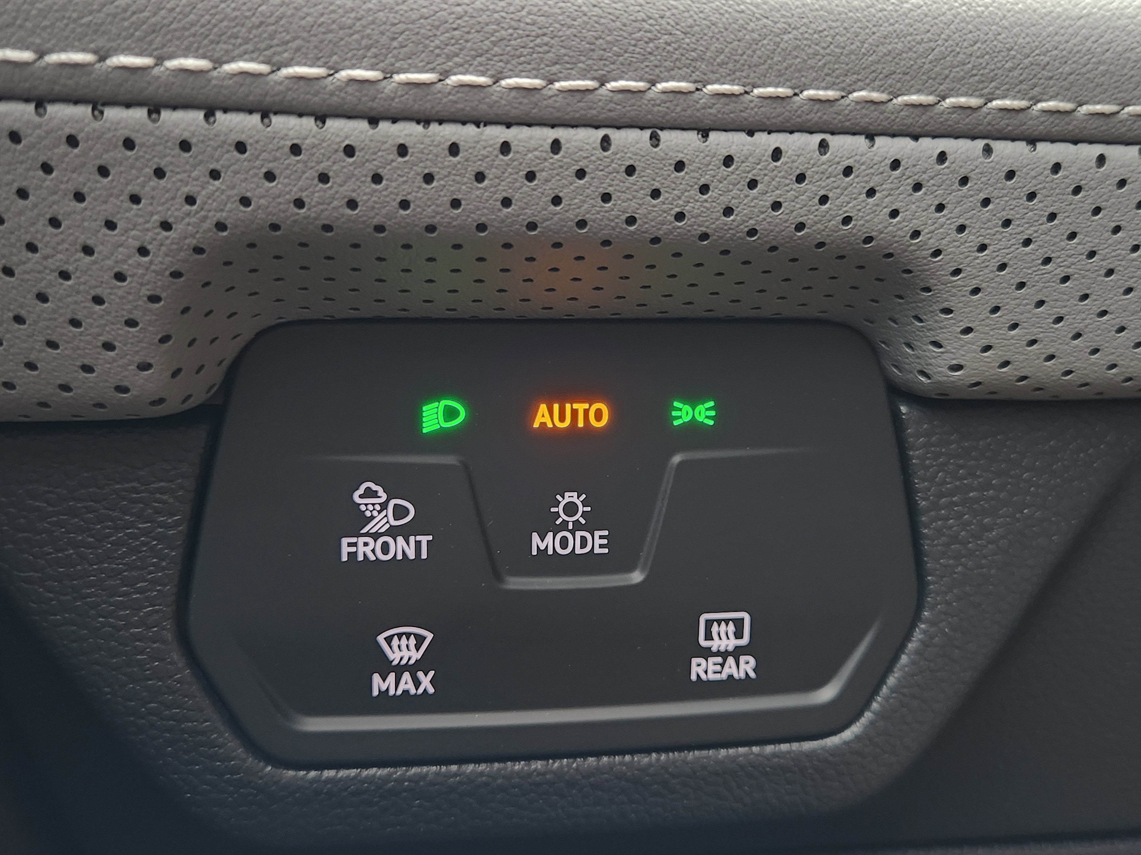 2026 Volkswagen Atlas Cross Sport 2.0T SEL