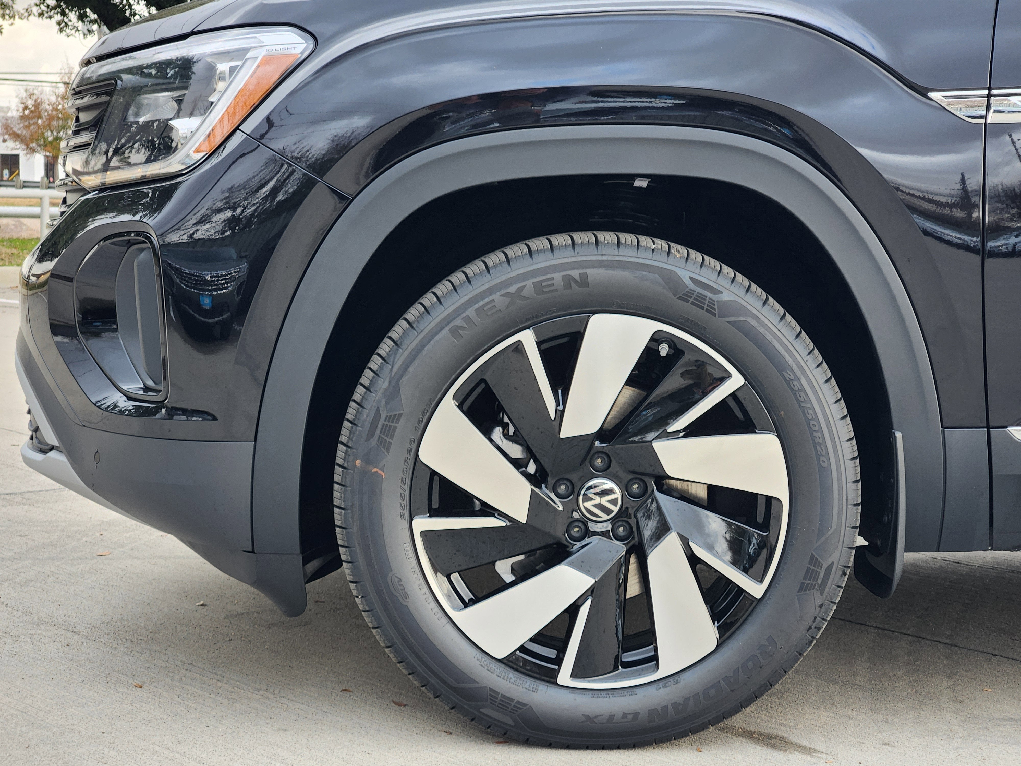 2026 Volkswagen Atlas Cross Sport 2.0T SEL