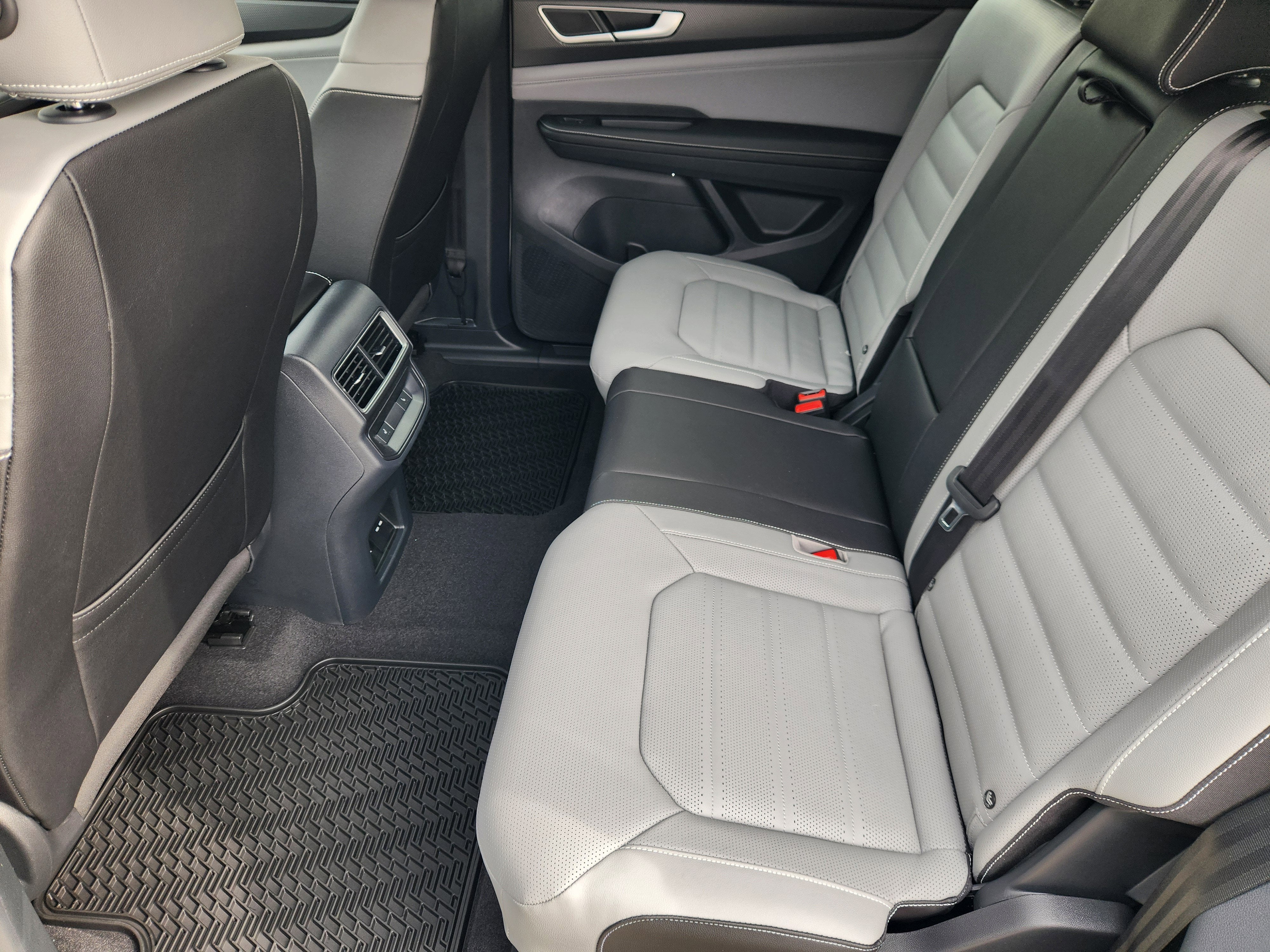 2026 Volkswagen Atlas Cross Sport 2.0T SEL