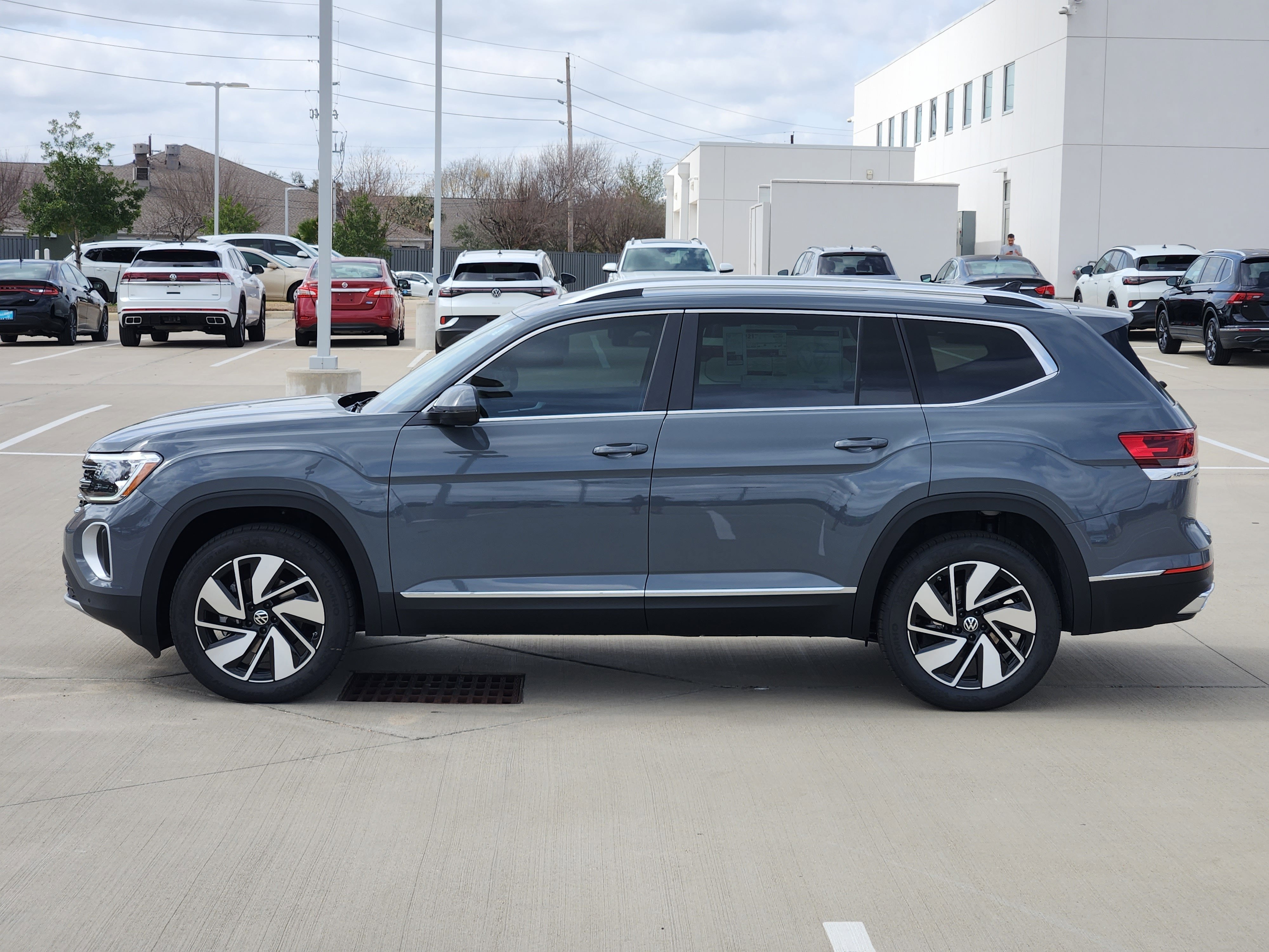 2026 Volkswagen Atlas 2.0T SEL