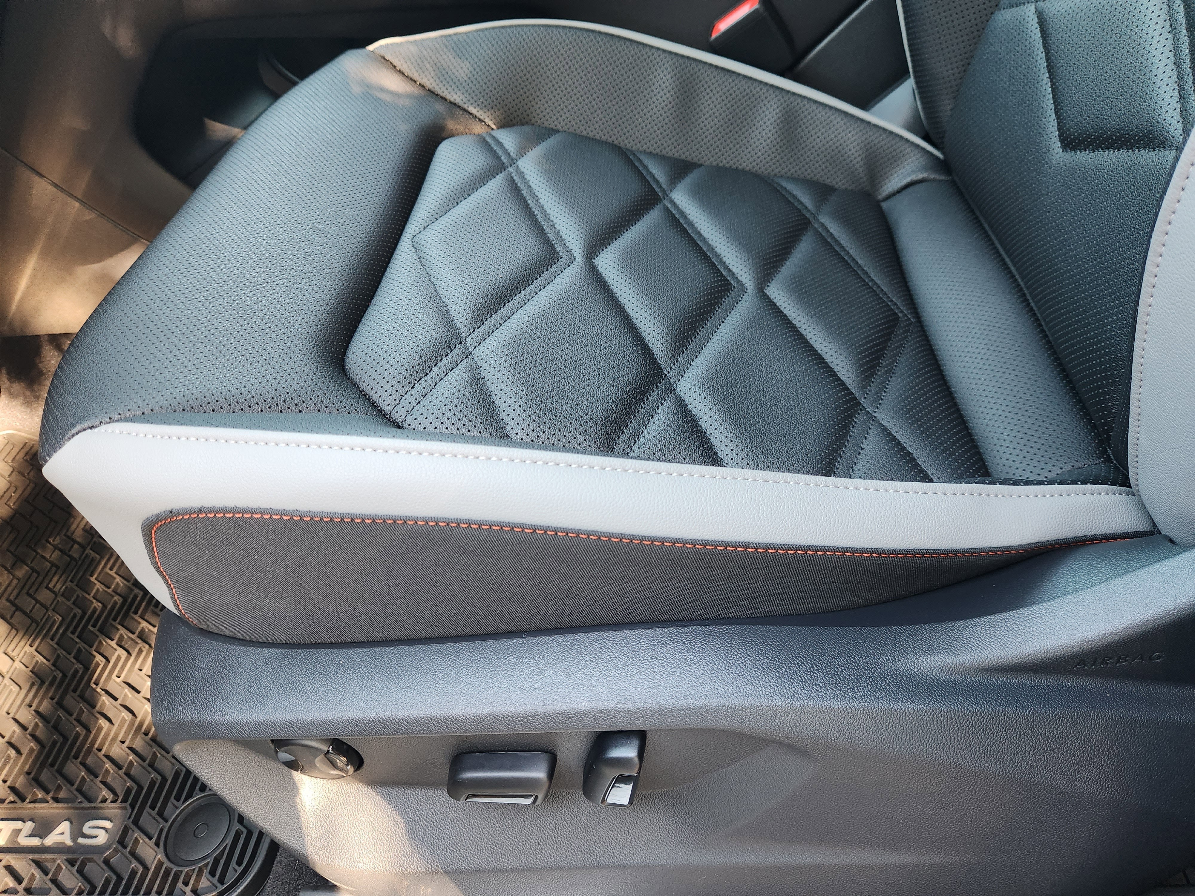 2026 Volkswagen Atlas 2.0T Peak Edition