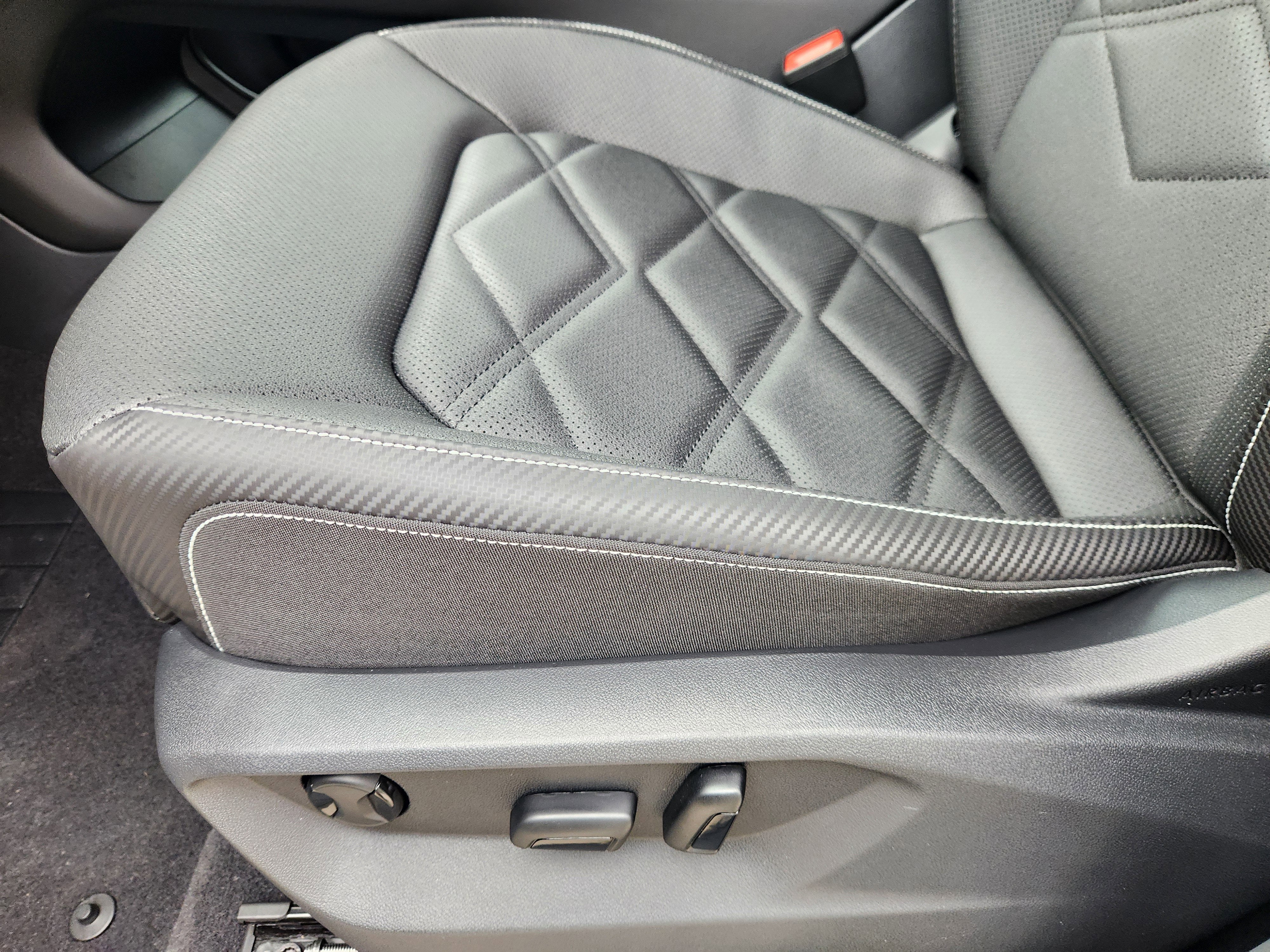 2026 Volkswagen Atlas Cross Sport 2.0T SE