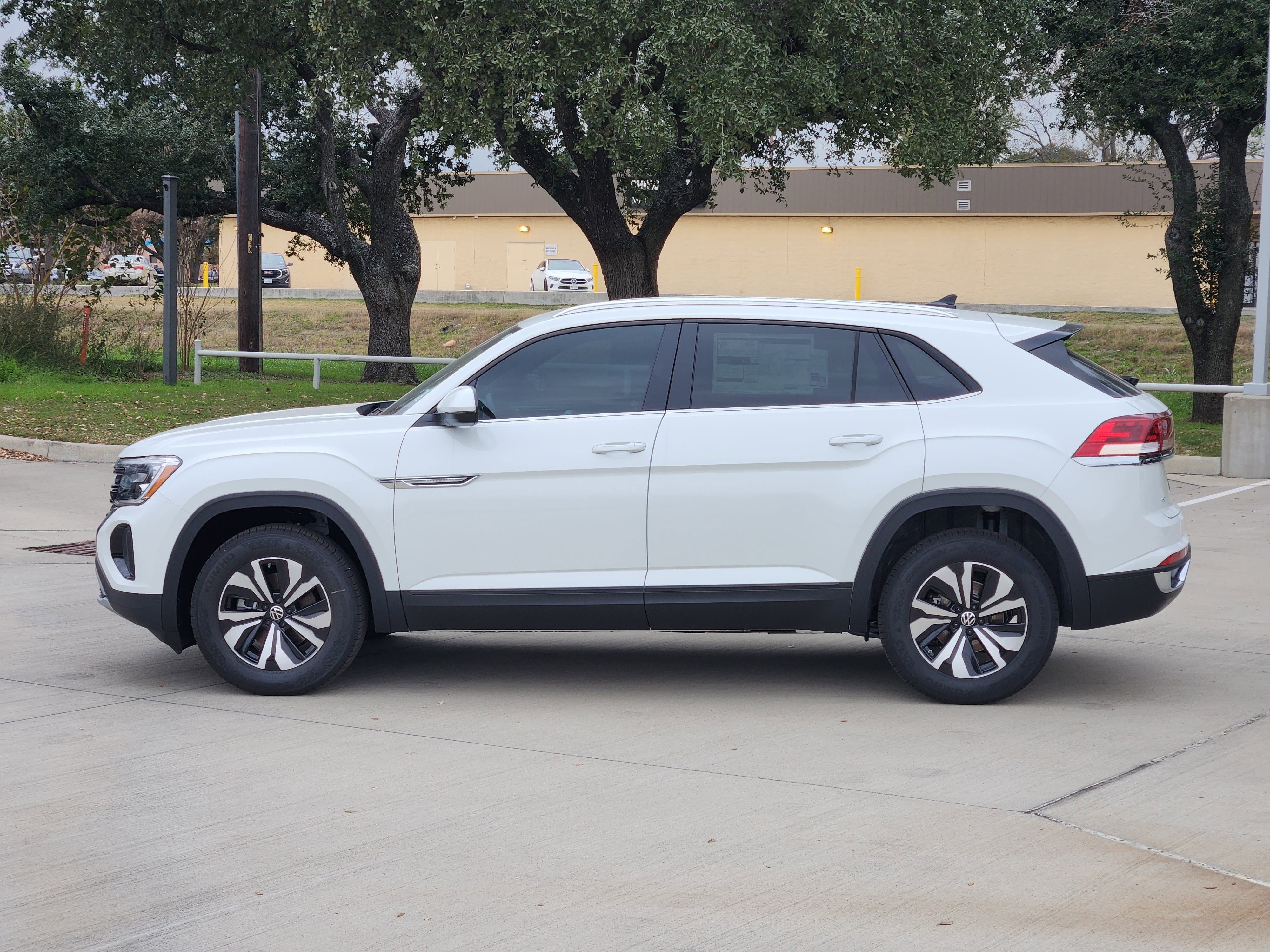 2026 Volkswagen Atlas Cross Sport 2.0T SE