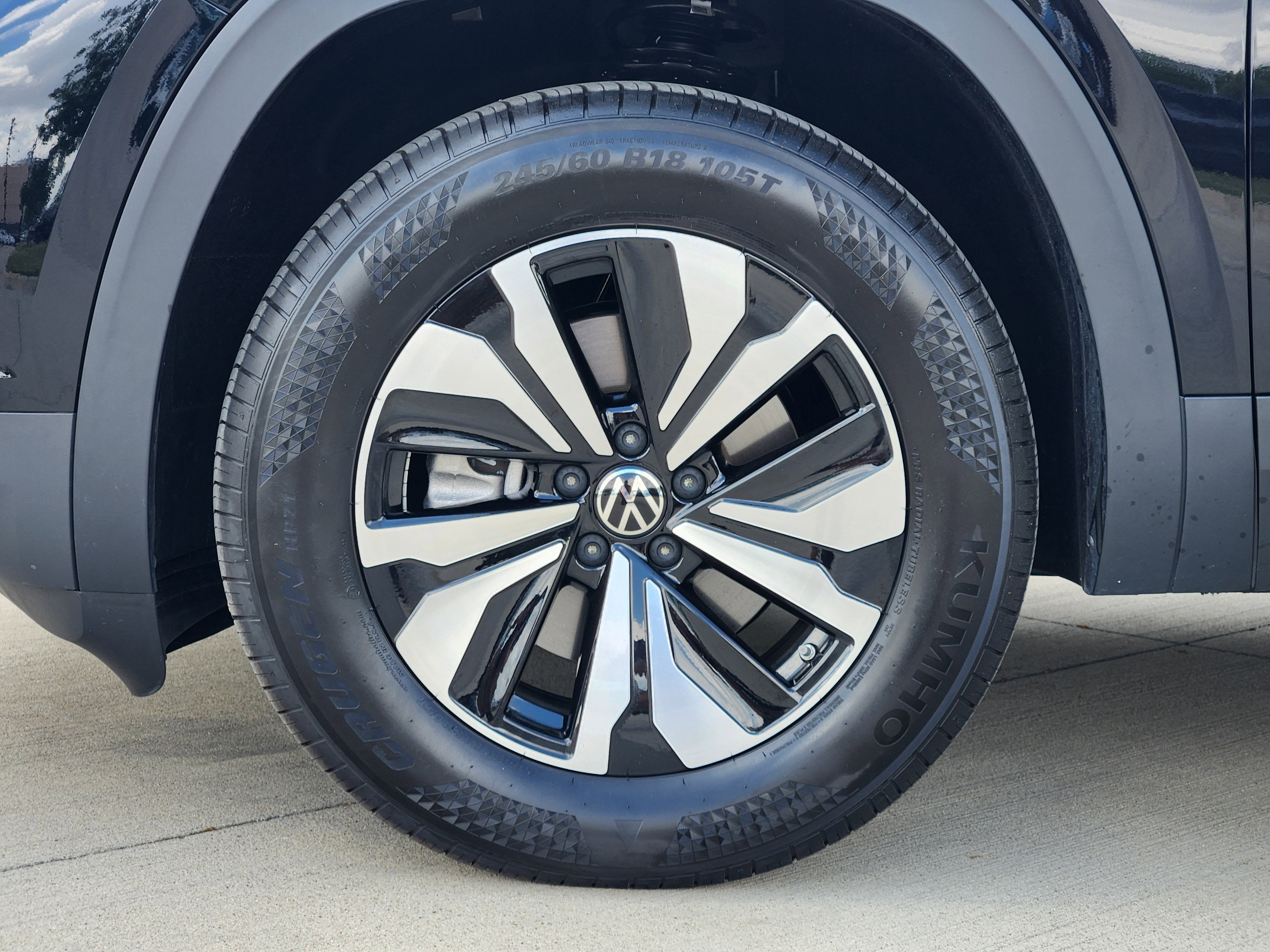 2026 Volkswagen Atlas Cross Sport Base