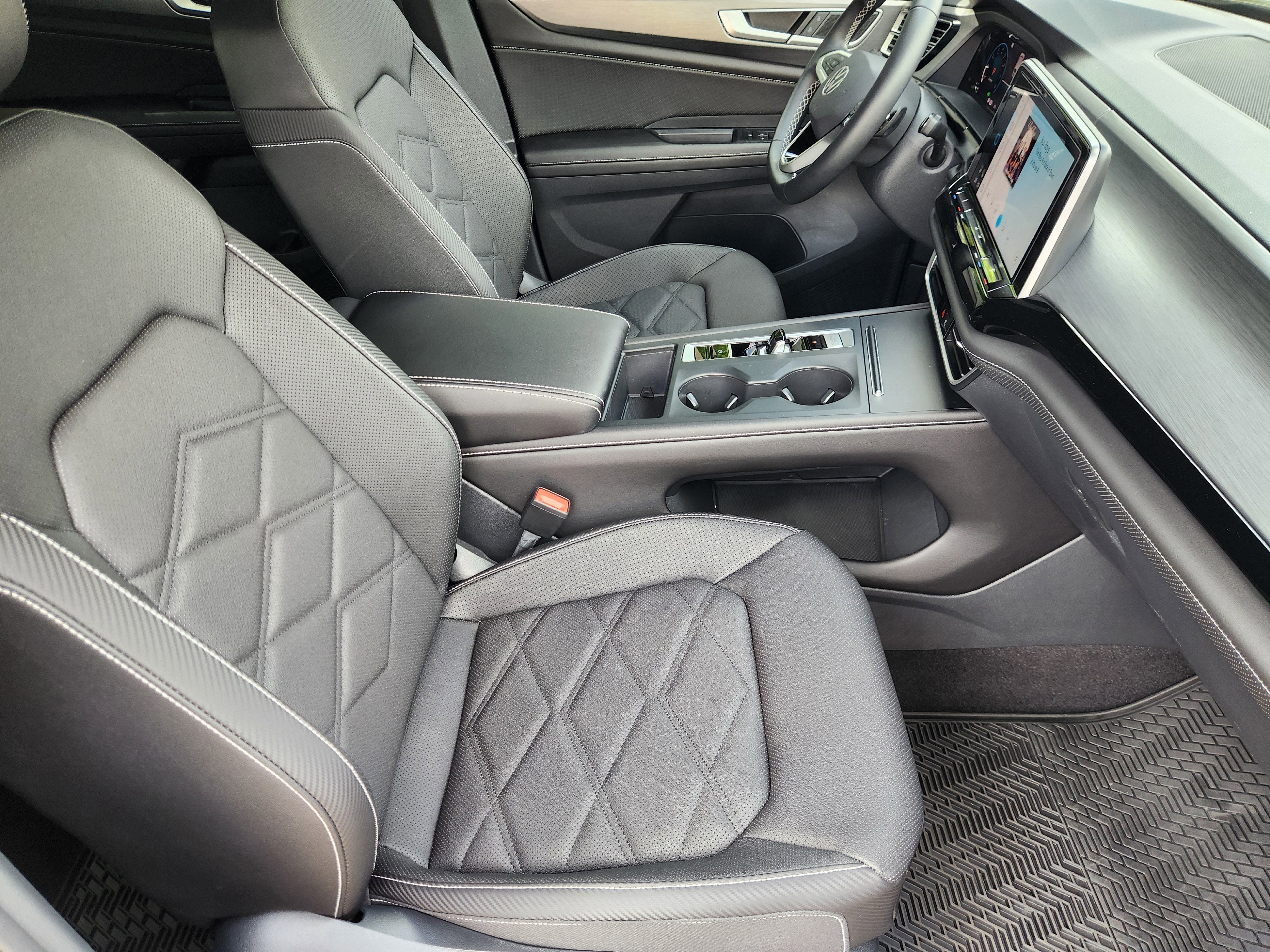 2026 Volkswagen Atlas Cross Sport Base