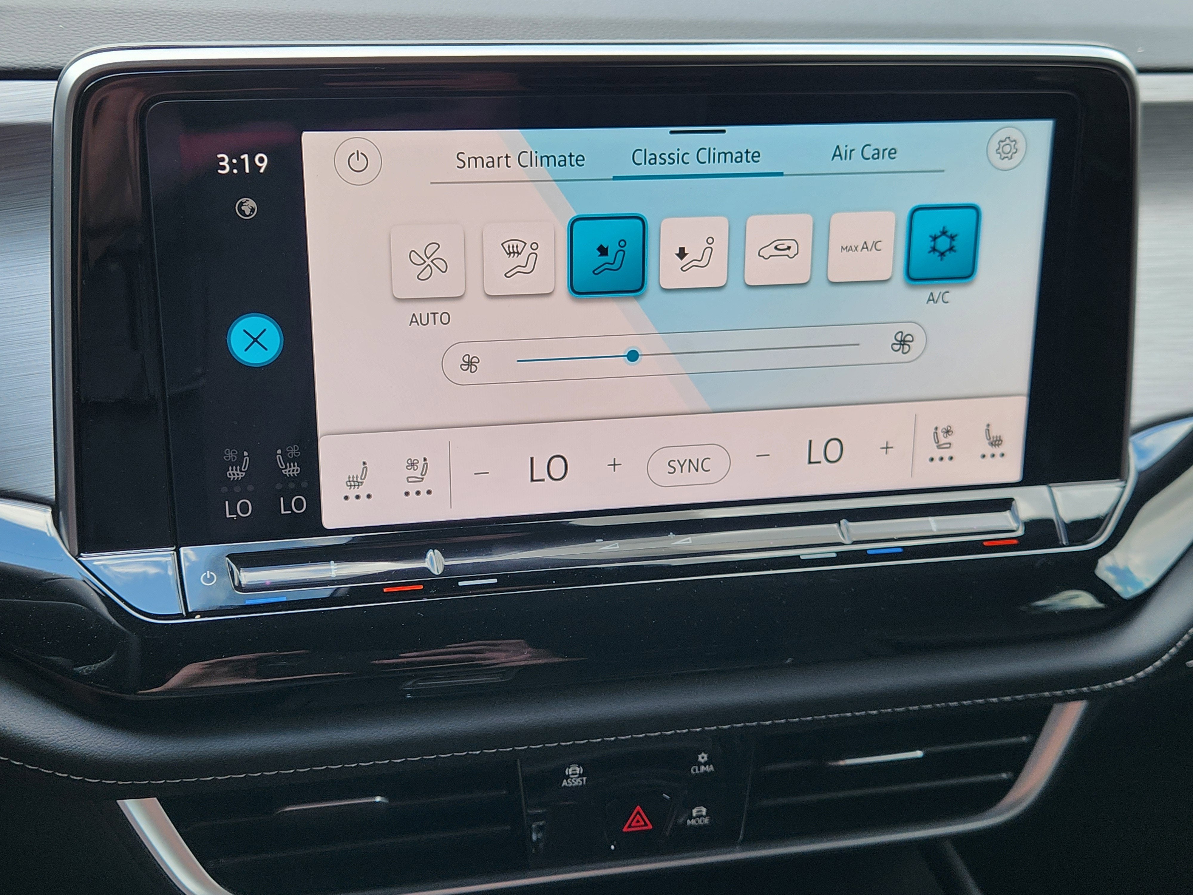 2026 Volkswagen Atlas Cross Sport Base