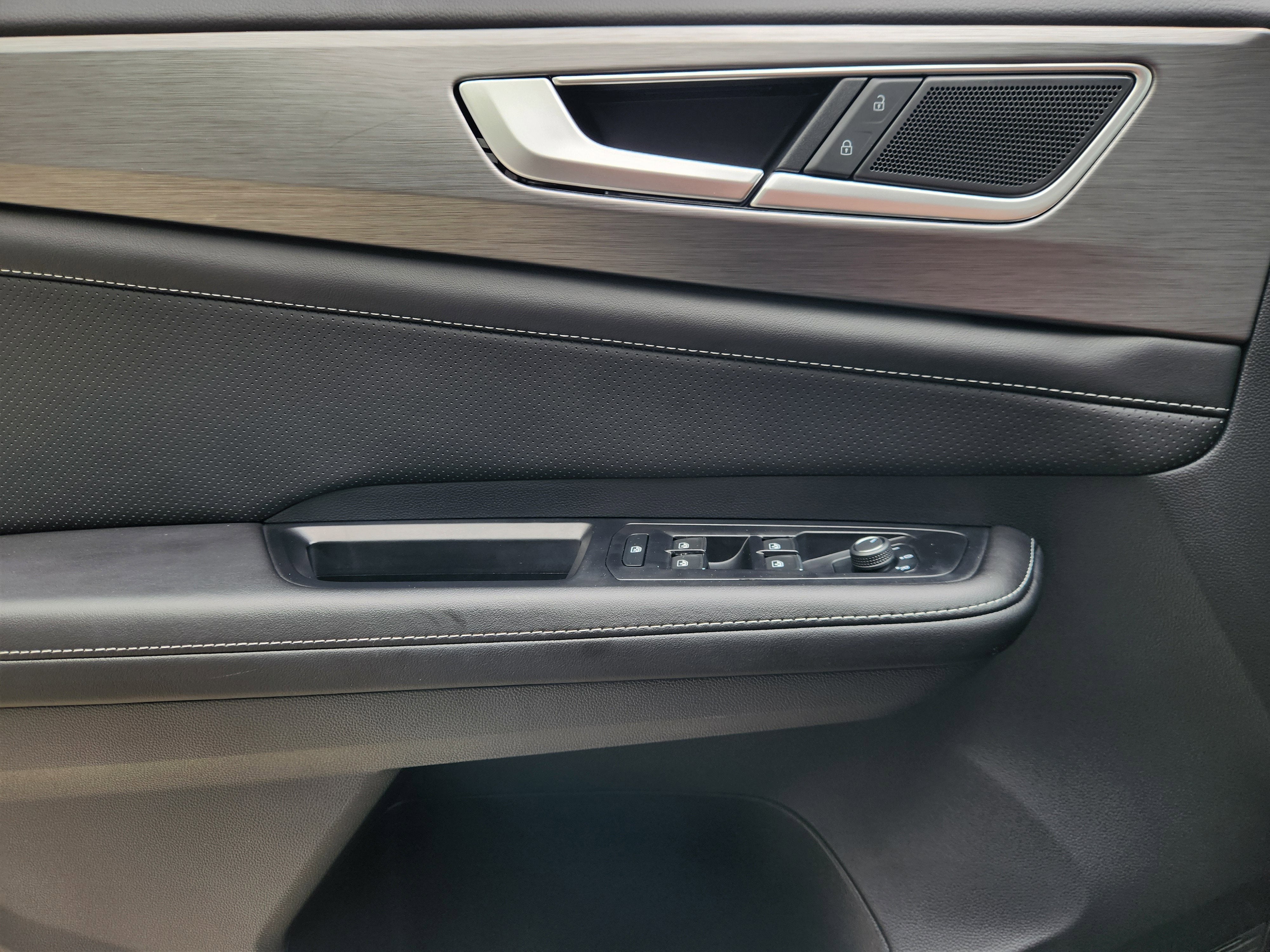 2026 Volkswagen Atlas Cross Sport Base