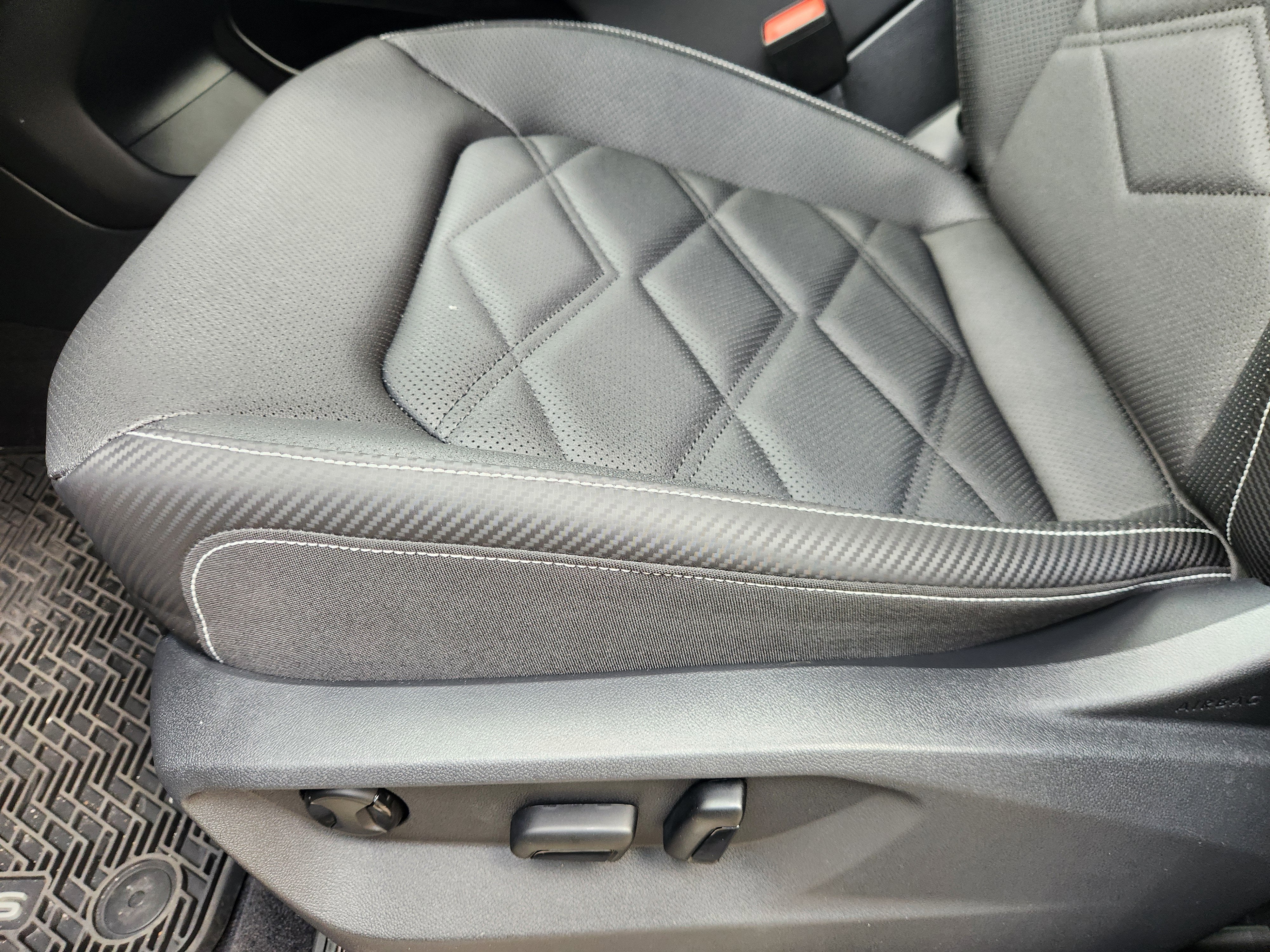 2026 Volkswagen Atlas Cross Sport Base