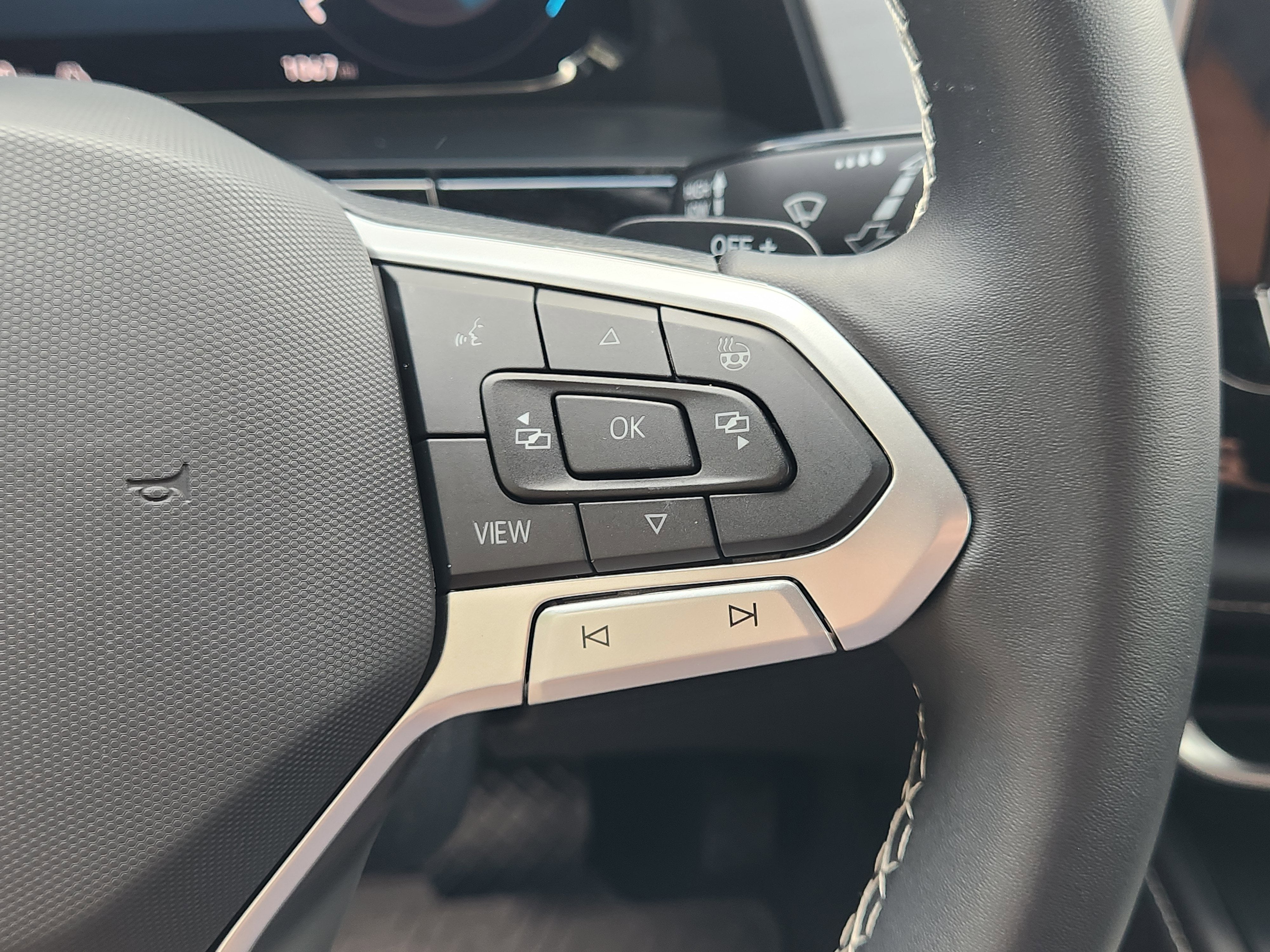 2026 Volkswagen Atlas Cross Sport Base