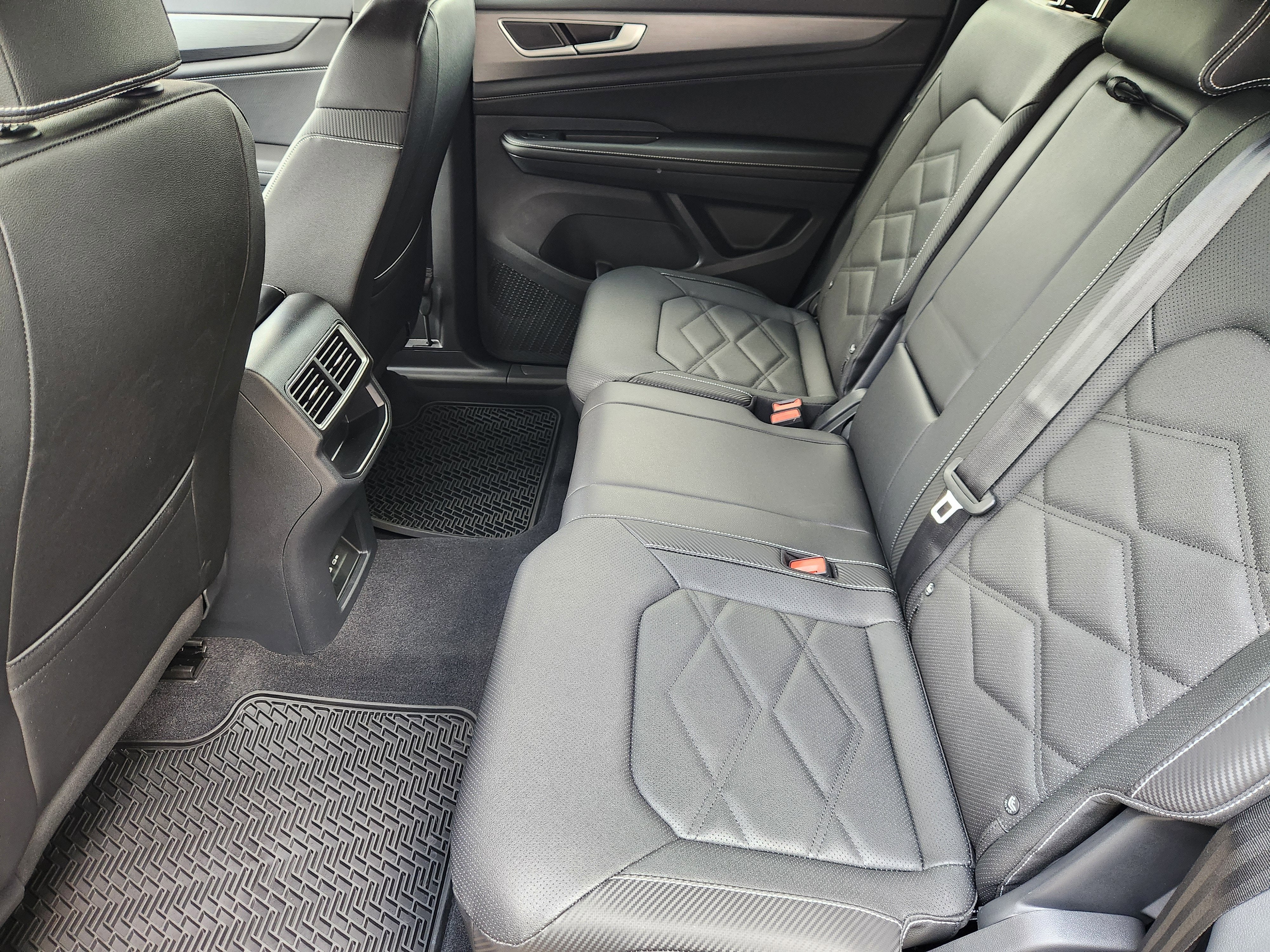 2026 Volkswagen Atlas Cross Sport Base