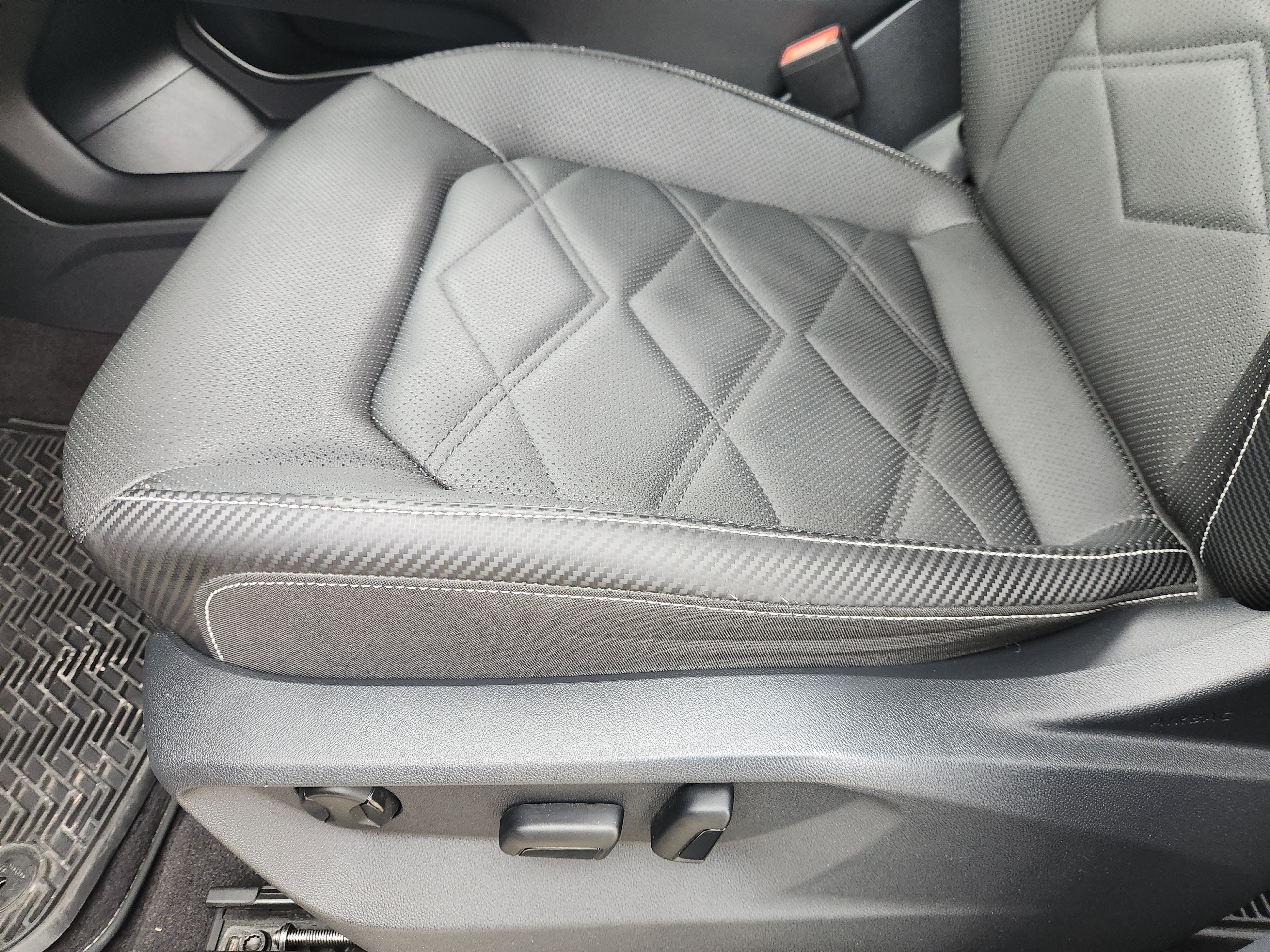 2024 Volkswagen Atlas Cross Sport 2.0T SE