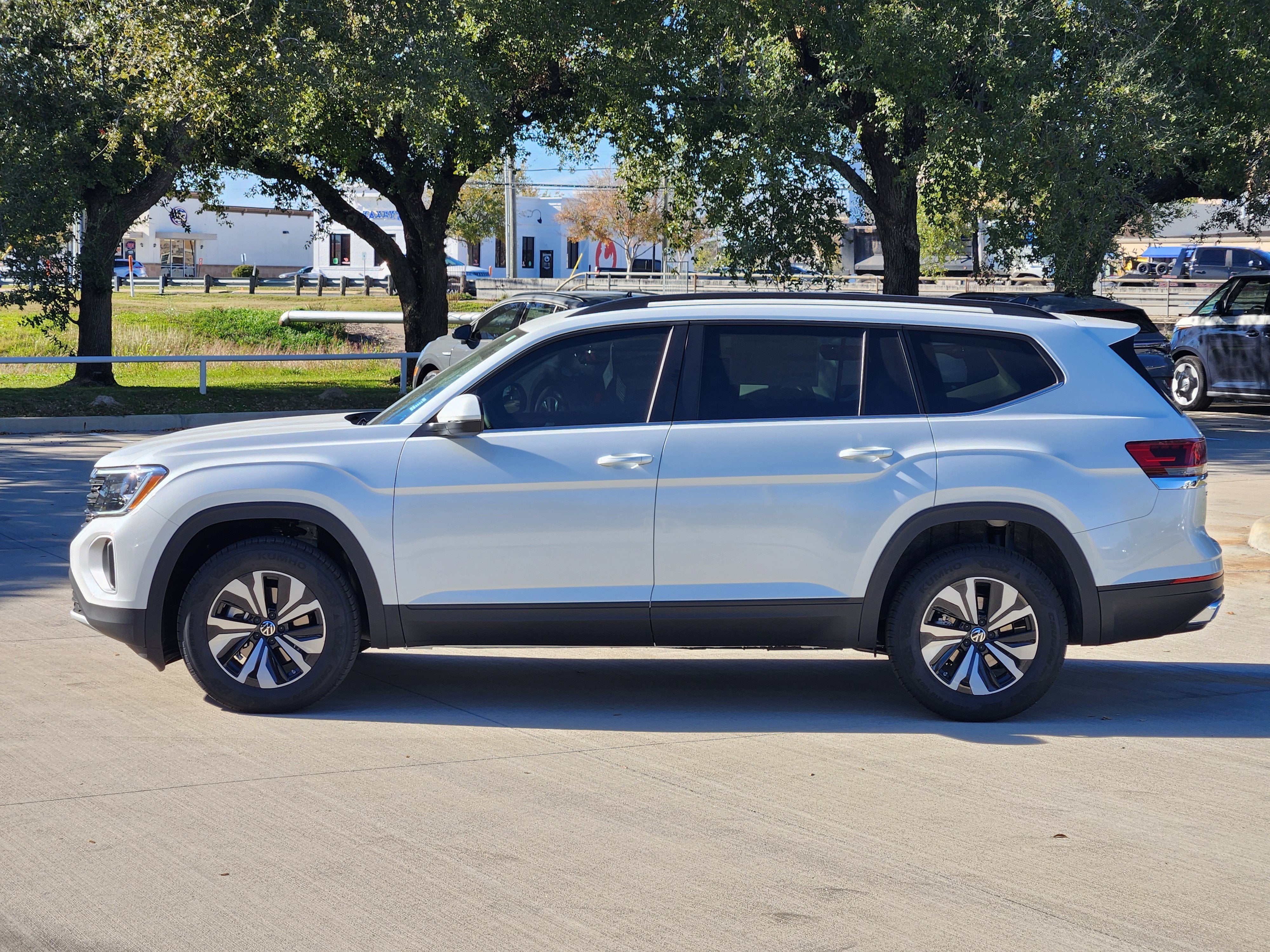 2026 Volkswagen Atlas 2.0T SE