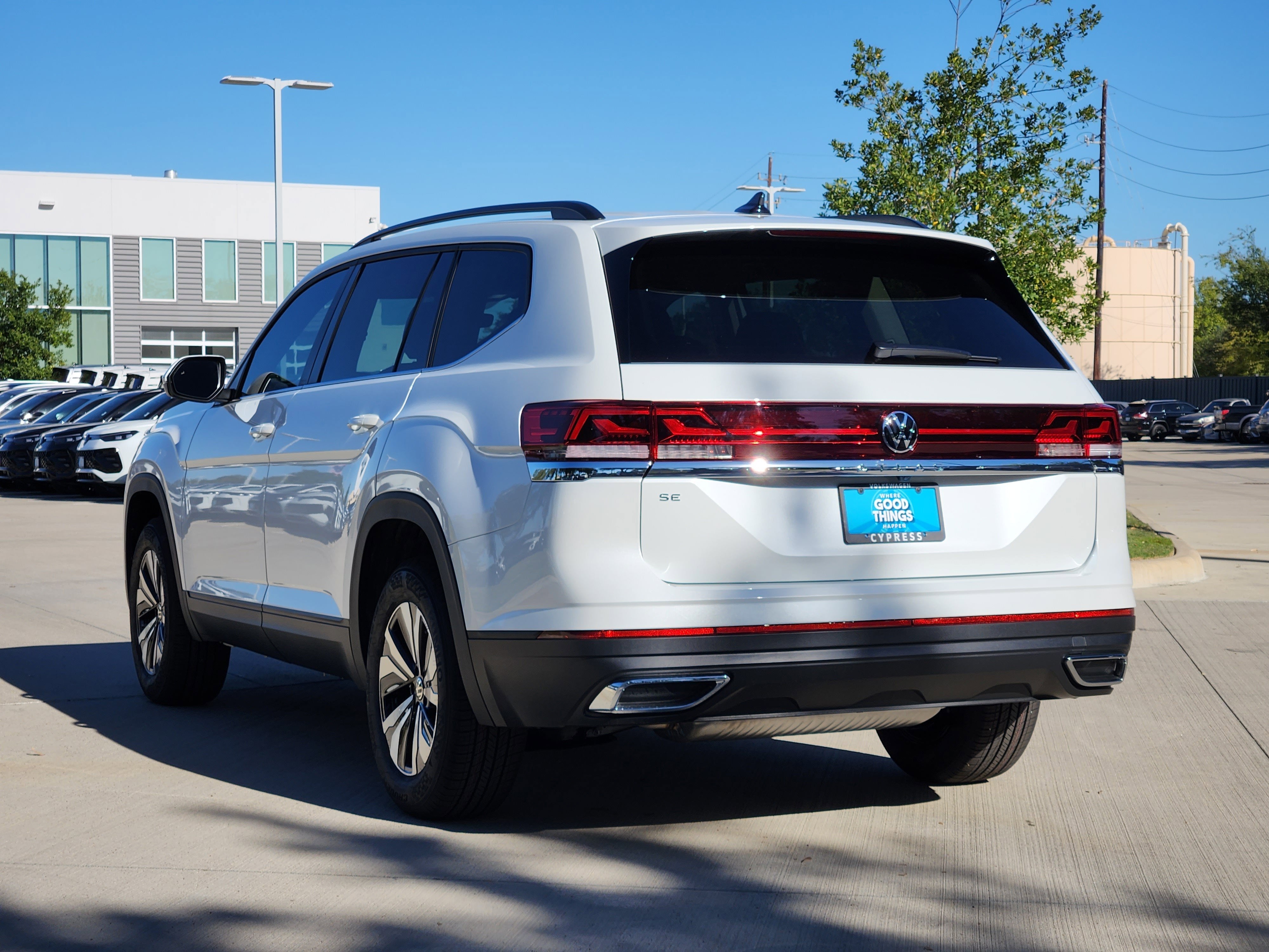 2026 Volkswagen Atlas 2.0T SE