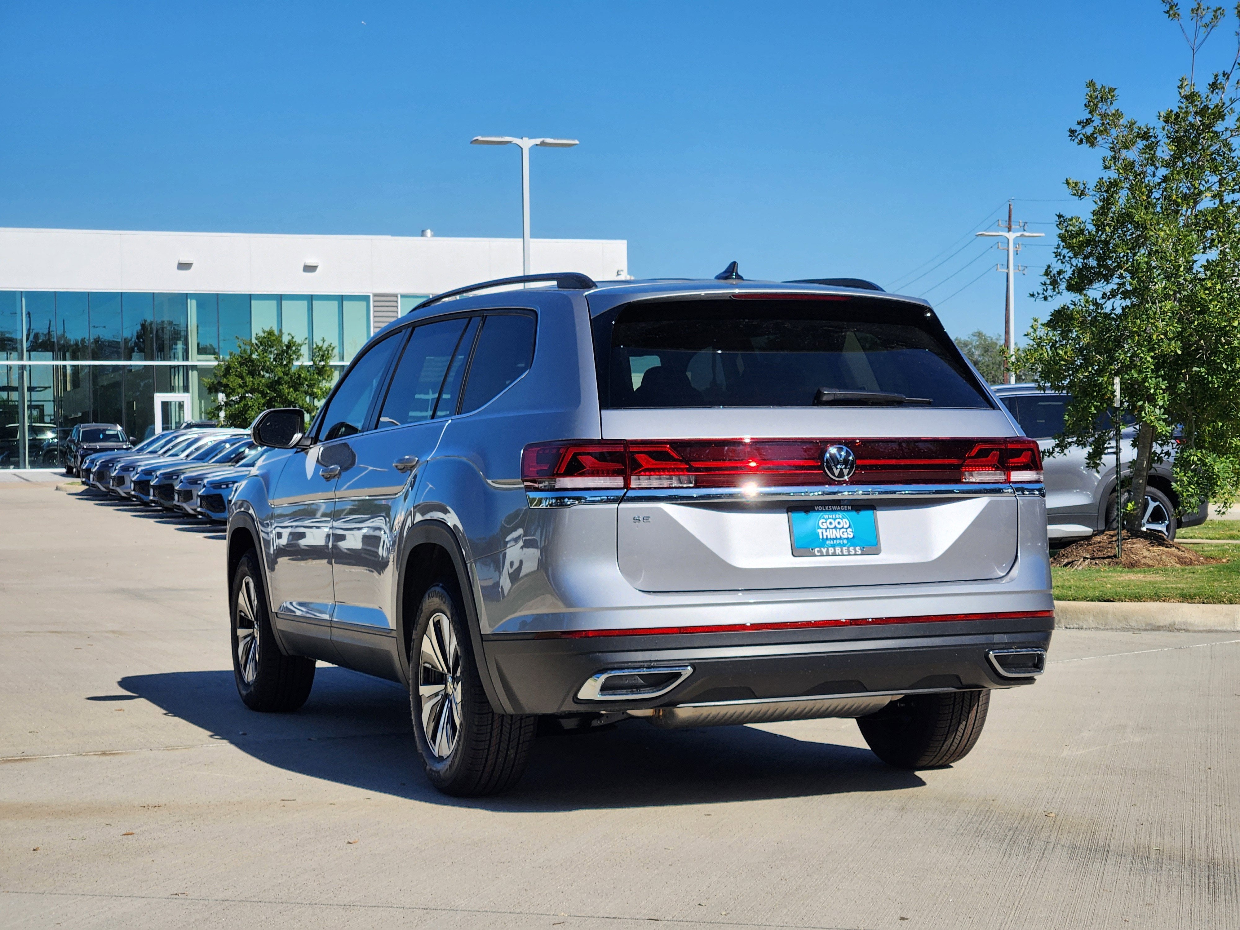 2026 Volkswagen Atlas 2.0T SE