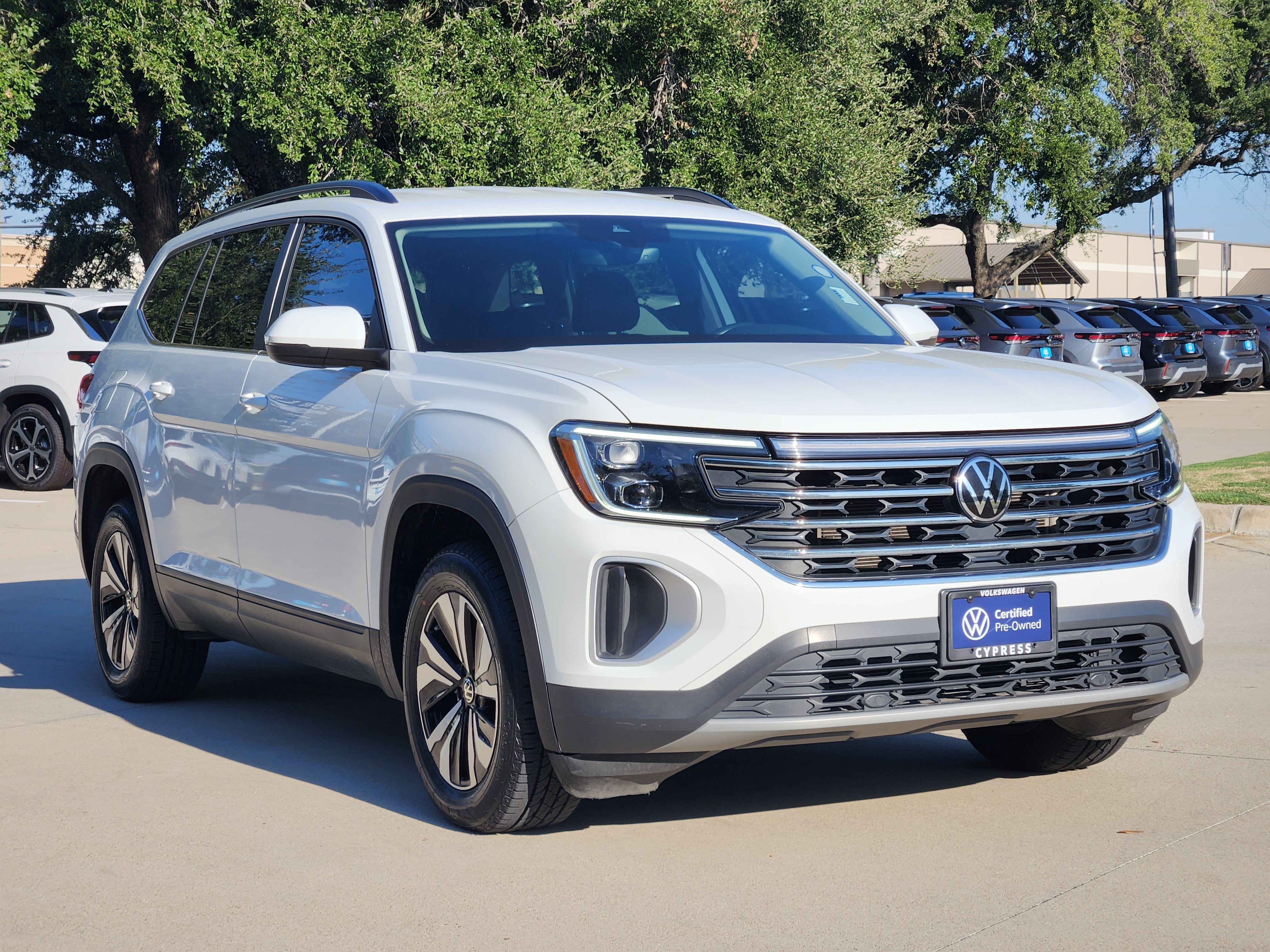 2024 Volkswagen Atlas 2.0T SE