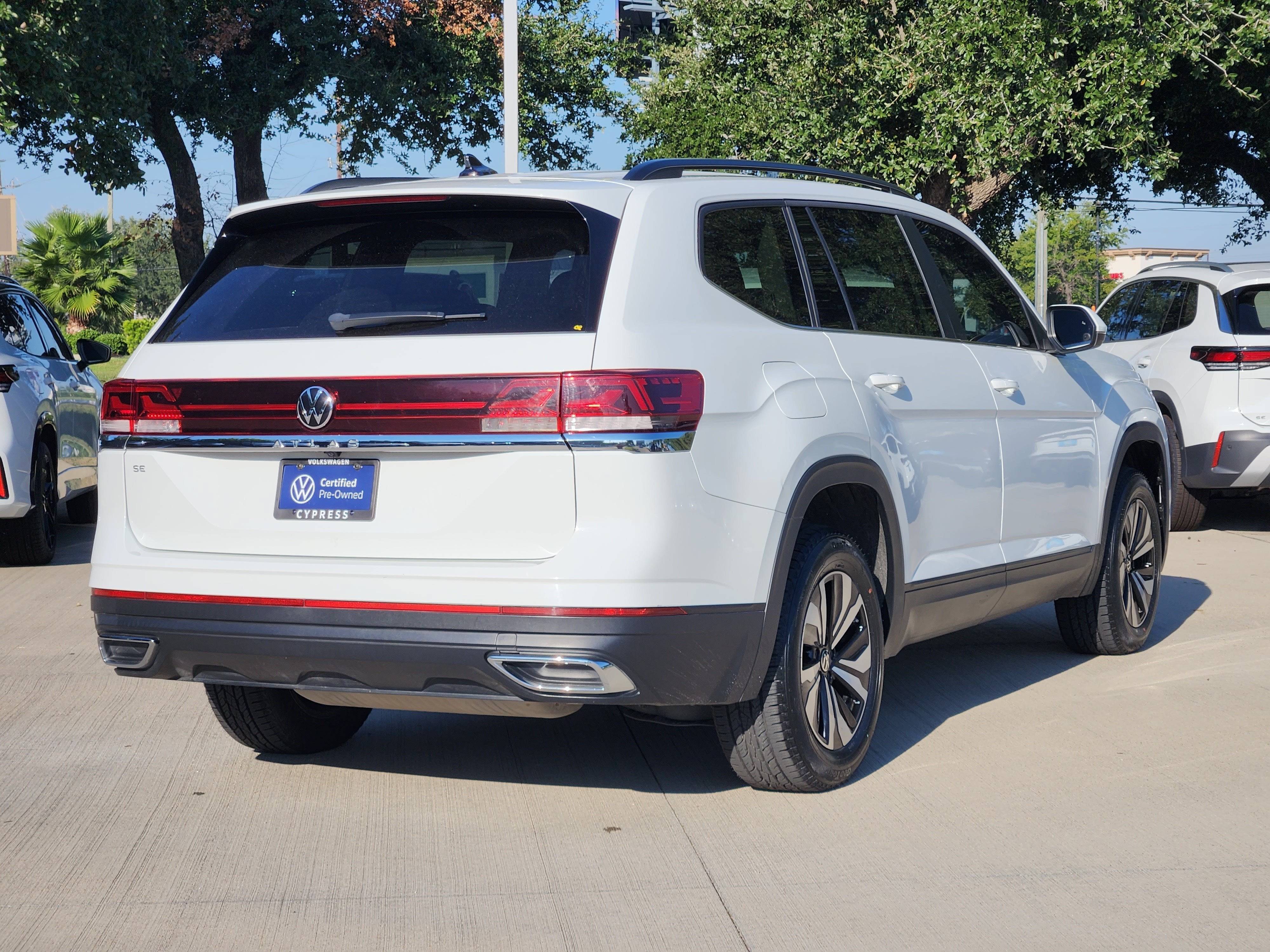 2024 Volkswagen Atlas 2.0T SE