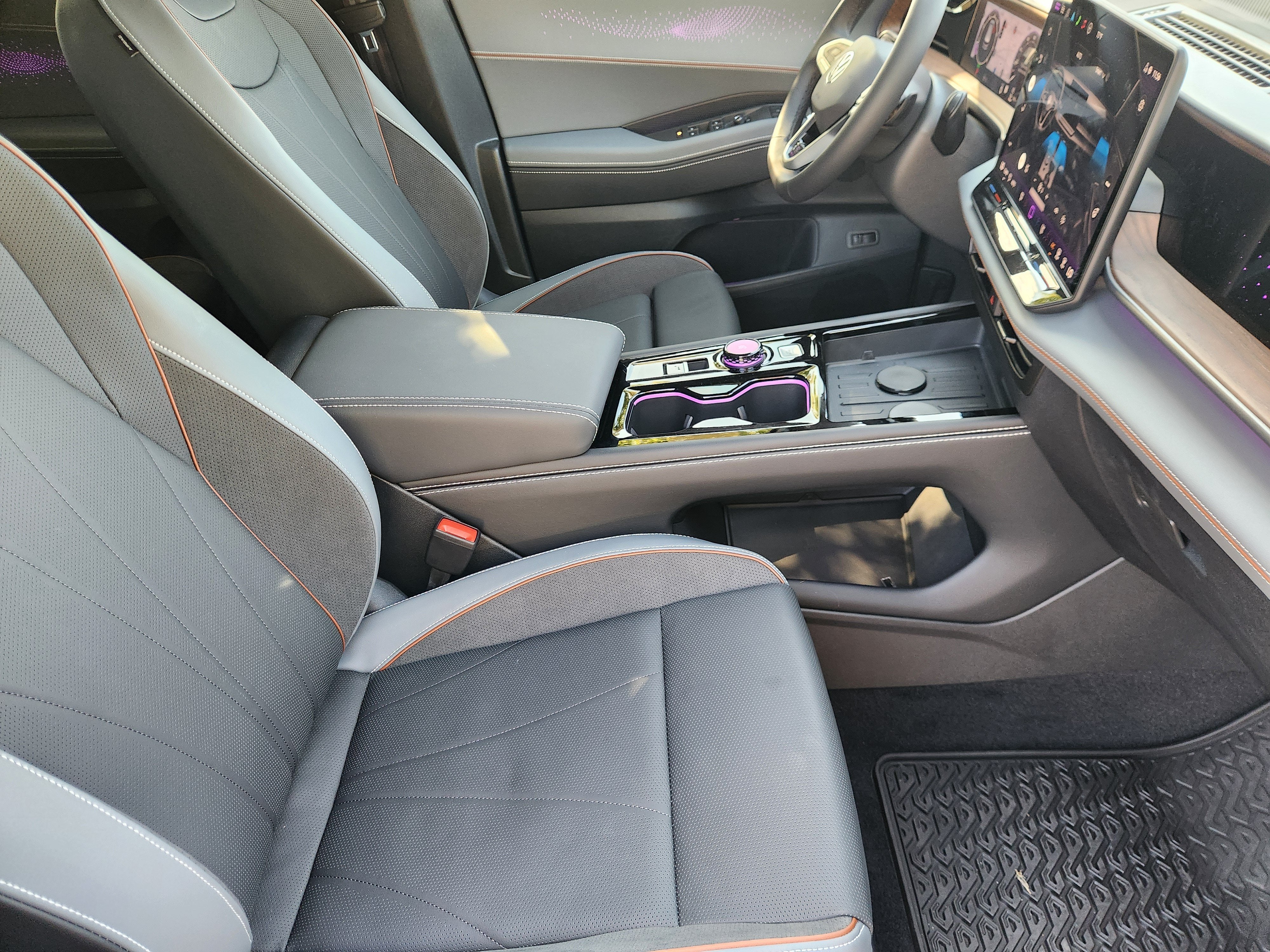 2027 Volkswagen Atlas SEL Premium R-Line