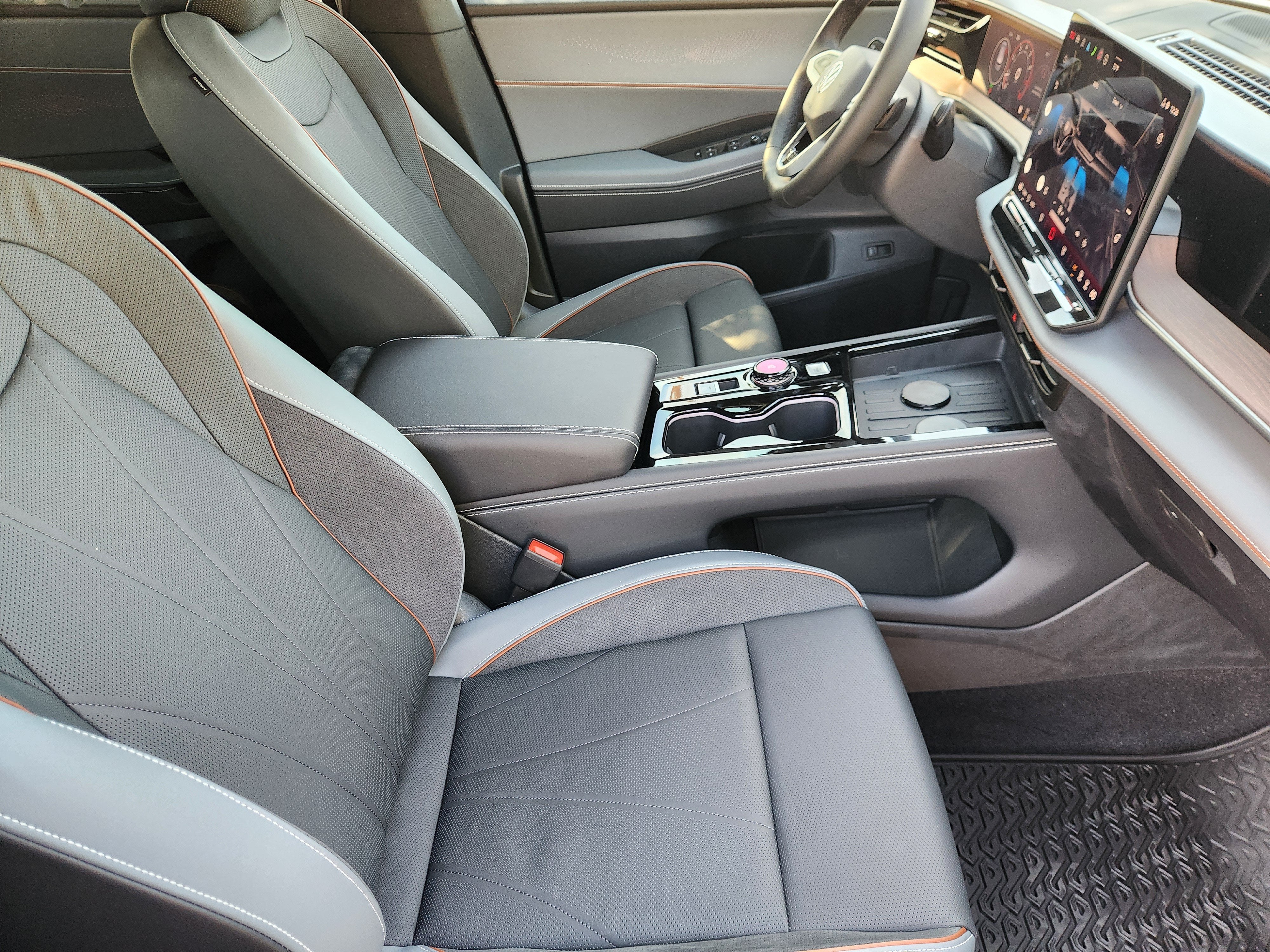 2027 Volkswagen Atlas SEL Premium R-Line