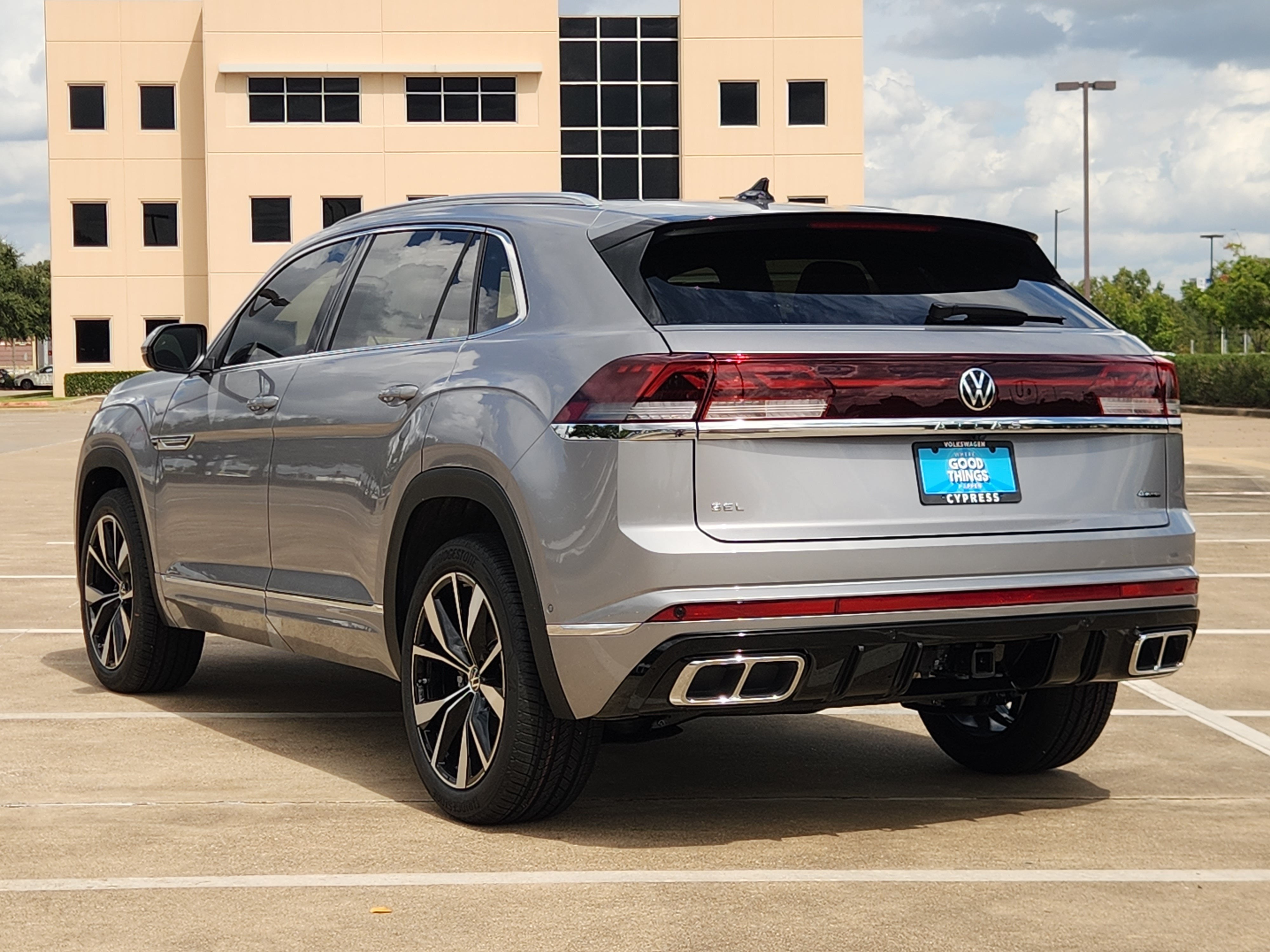 2026 Volkswagen Atlas Cross Sport 2.0T SEL Premium R-Line