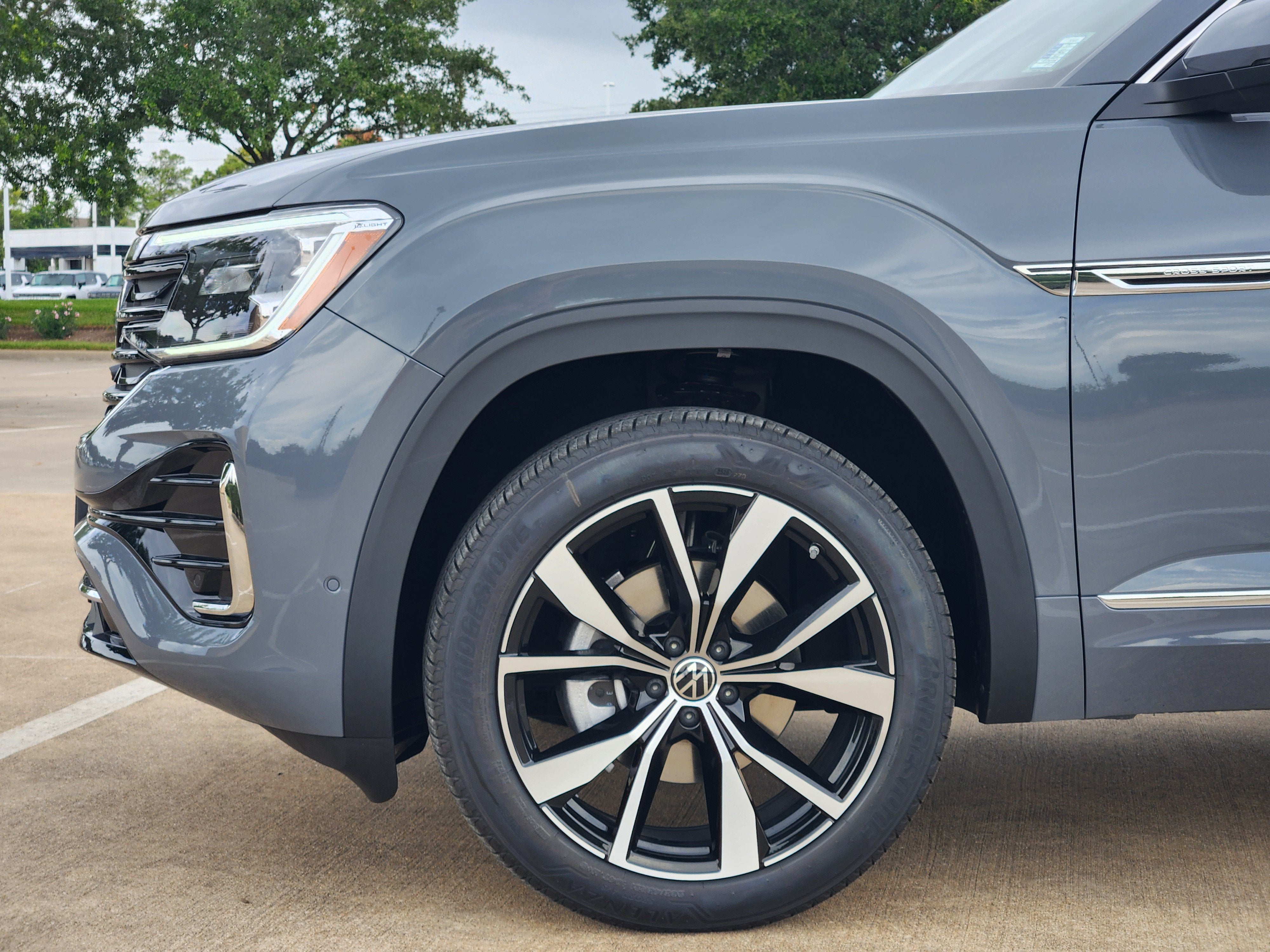 2026 Volkswagen Atlas Cross Sport 2.0T SEL Premium R-Line