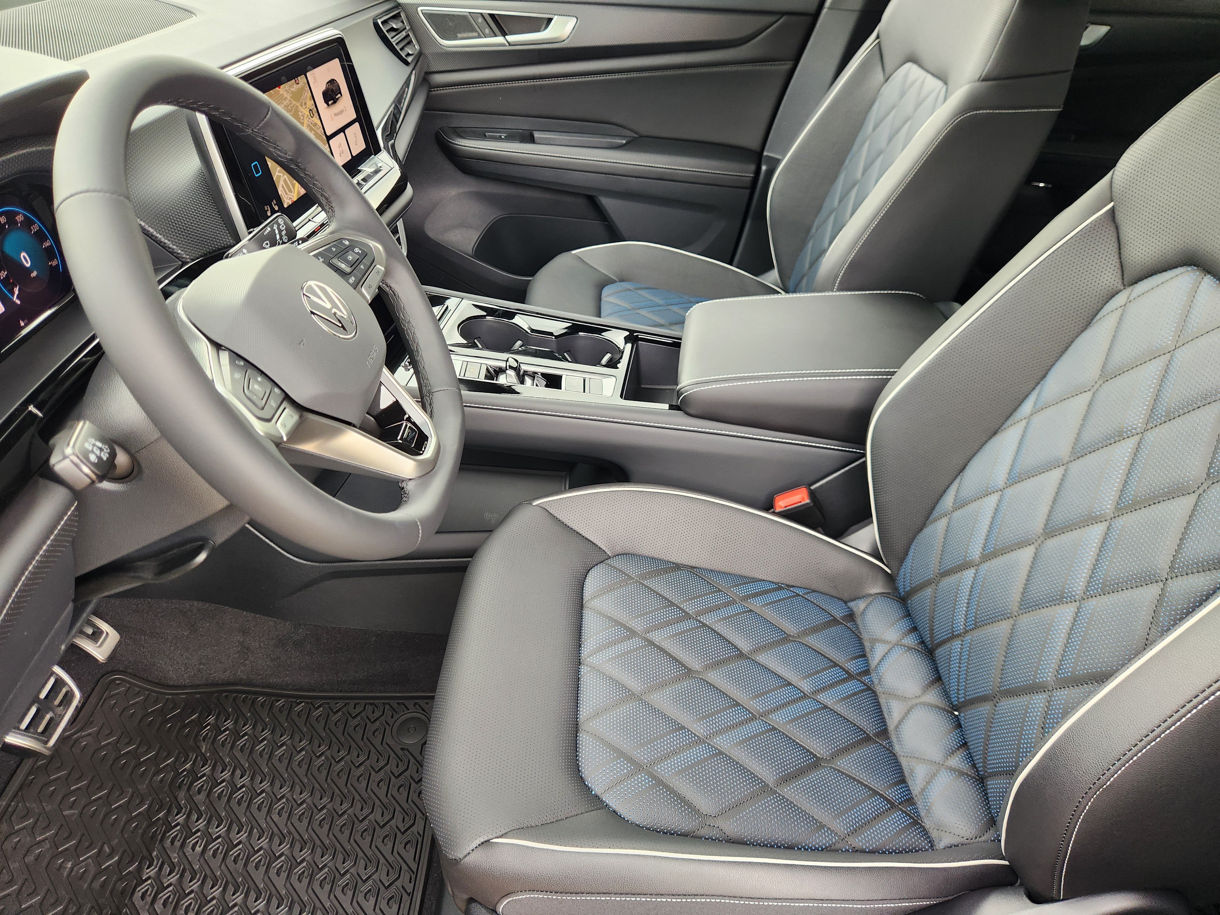 2026 Volkswagen Atlas Cross Sport 2.0T SEL Premium R-Line