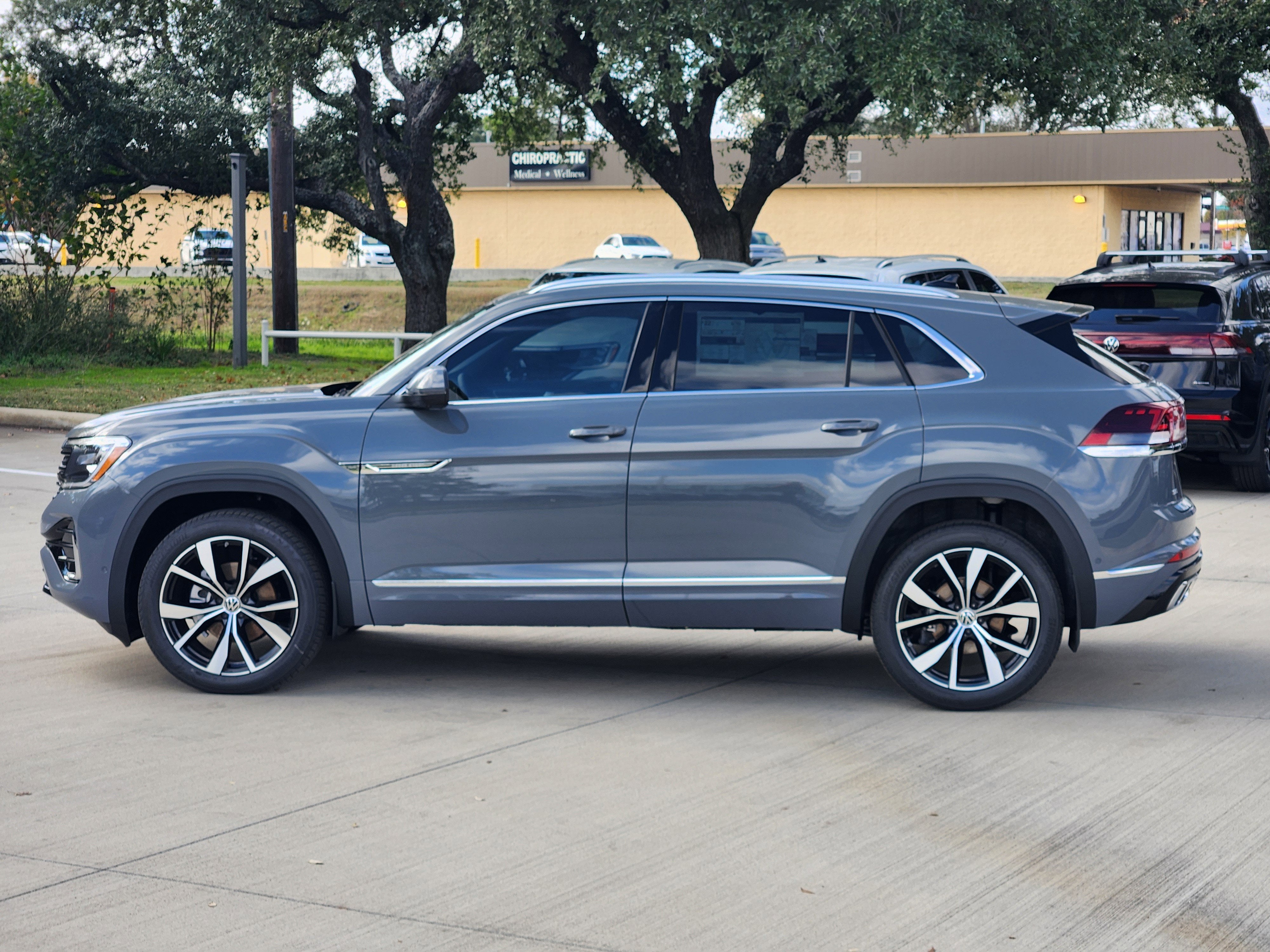2026 Volkswagen Atlas Cross Sport 2.0T SEL Premium R-Line