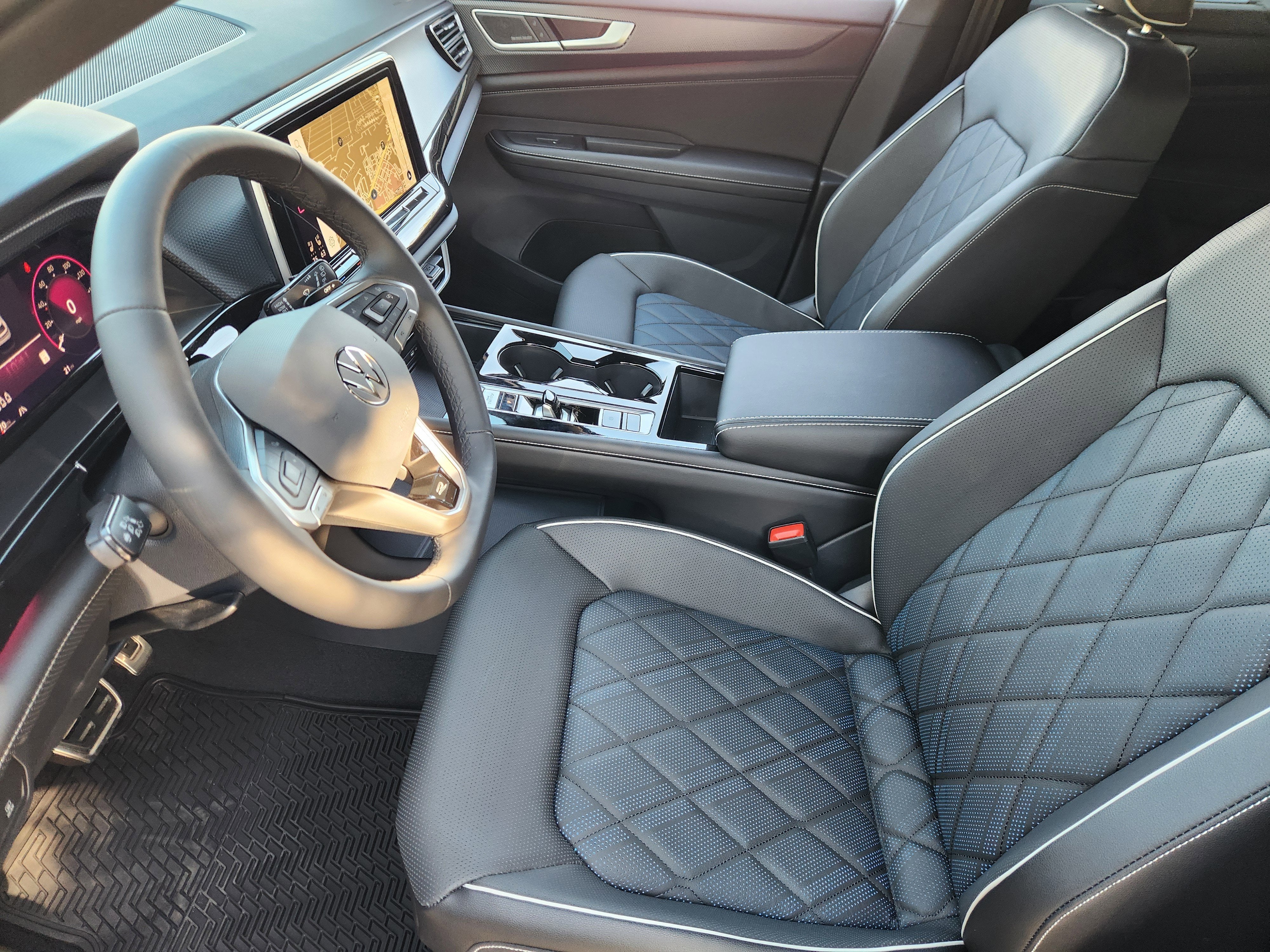 2026 Volkswagen Atlas Cross Sport 2.0T SEL Premium R-Line