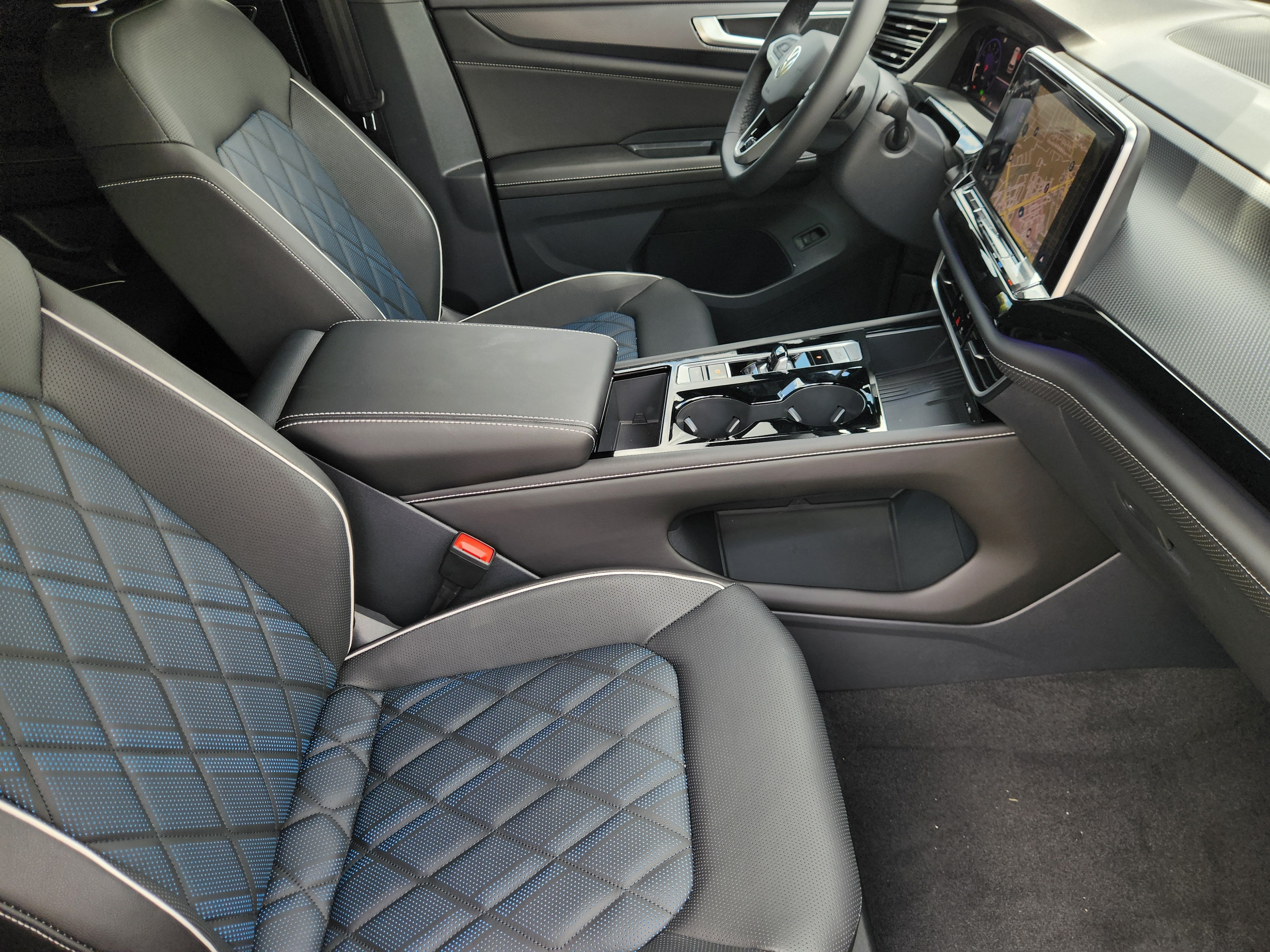 2026 Volkswagen Atlas Cross Sport 2.0T SEL Premium R-Line