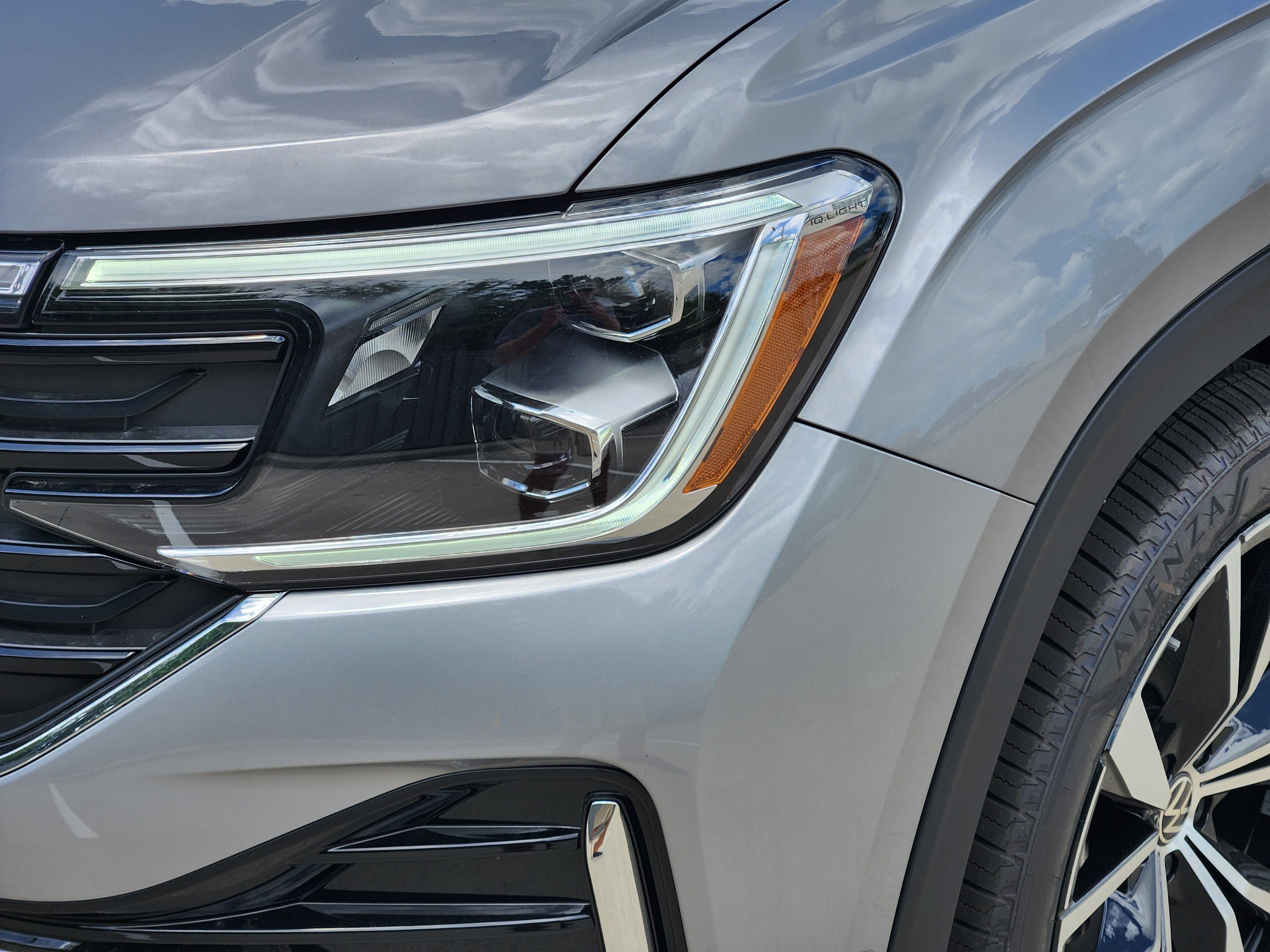 2026 Volkswagen Atlas Cross Sport 2.0T SEL Premium R-Line