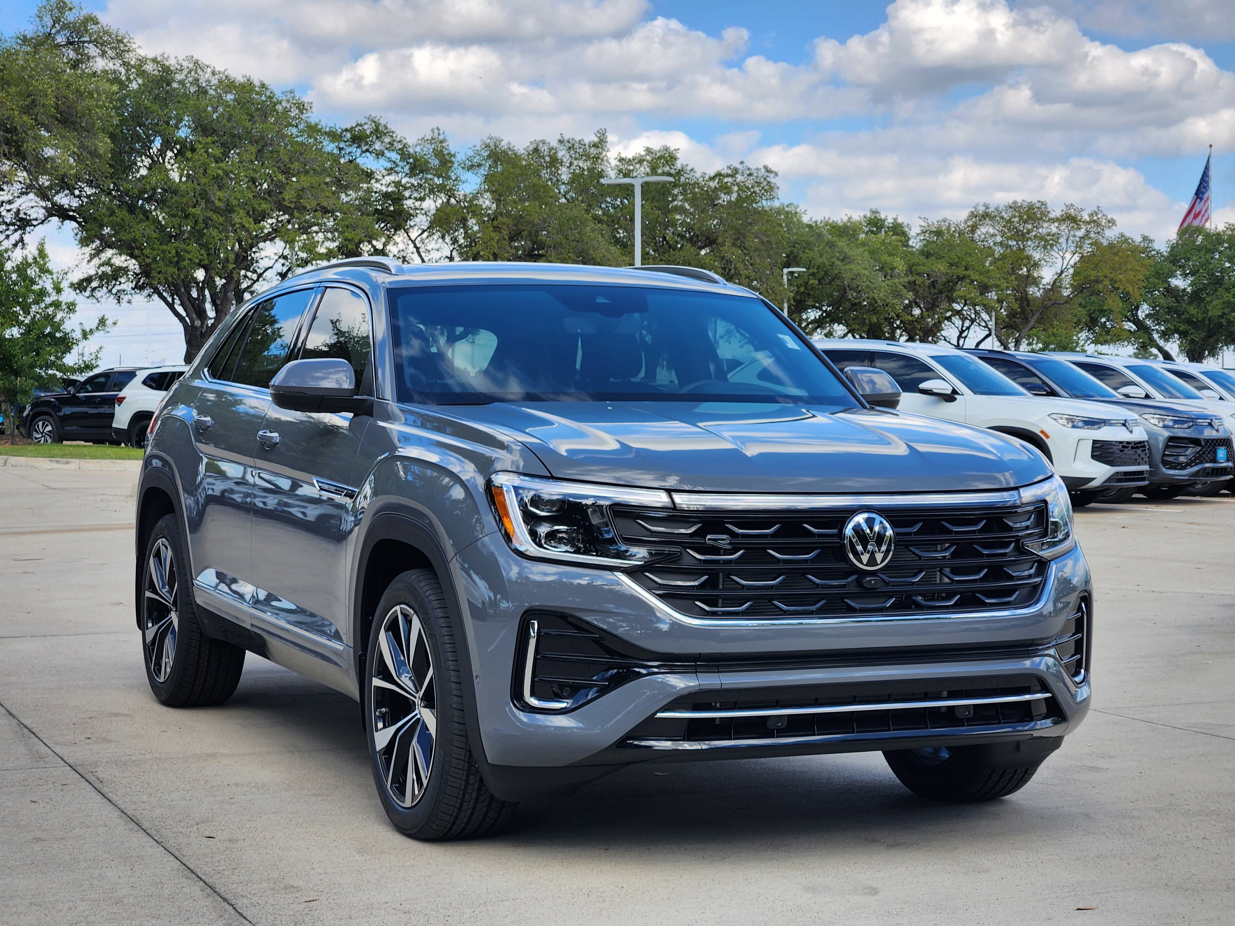 2026 Volkswagen Atlas Cross Sport 2.0T SEL Premium R-Line