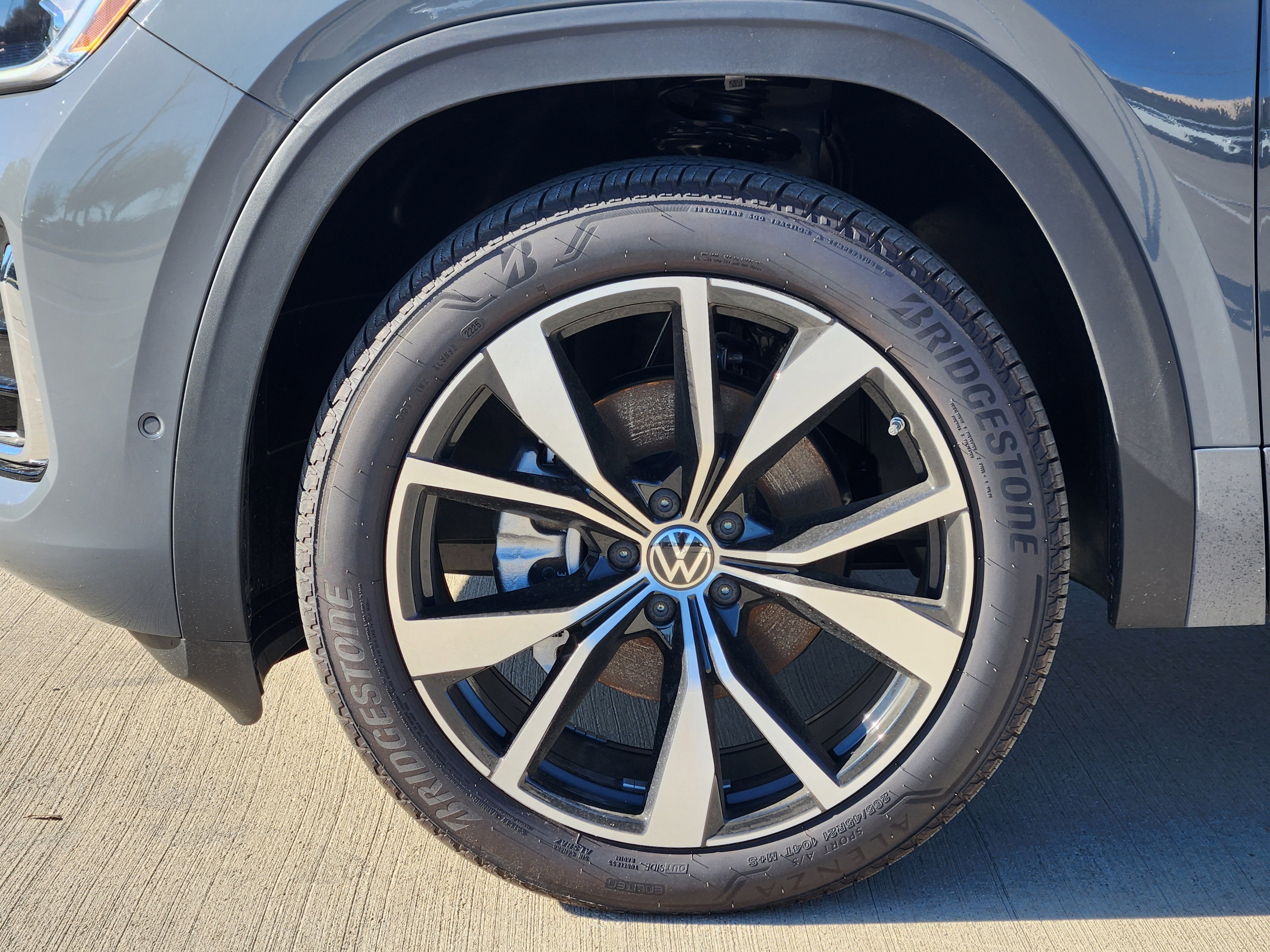 2026 Volkswagen Atlas Cross Sport 2.0T SEL Premium R-Line