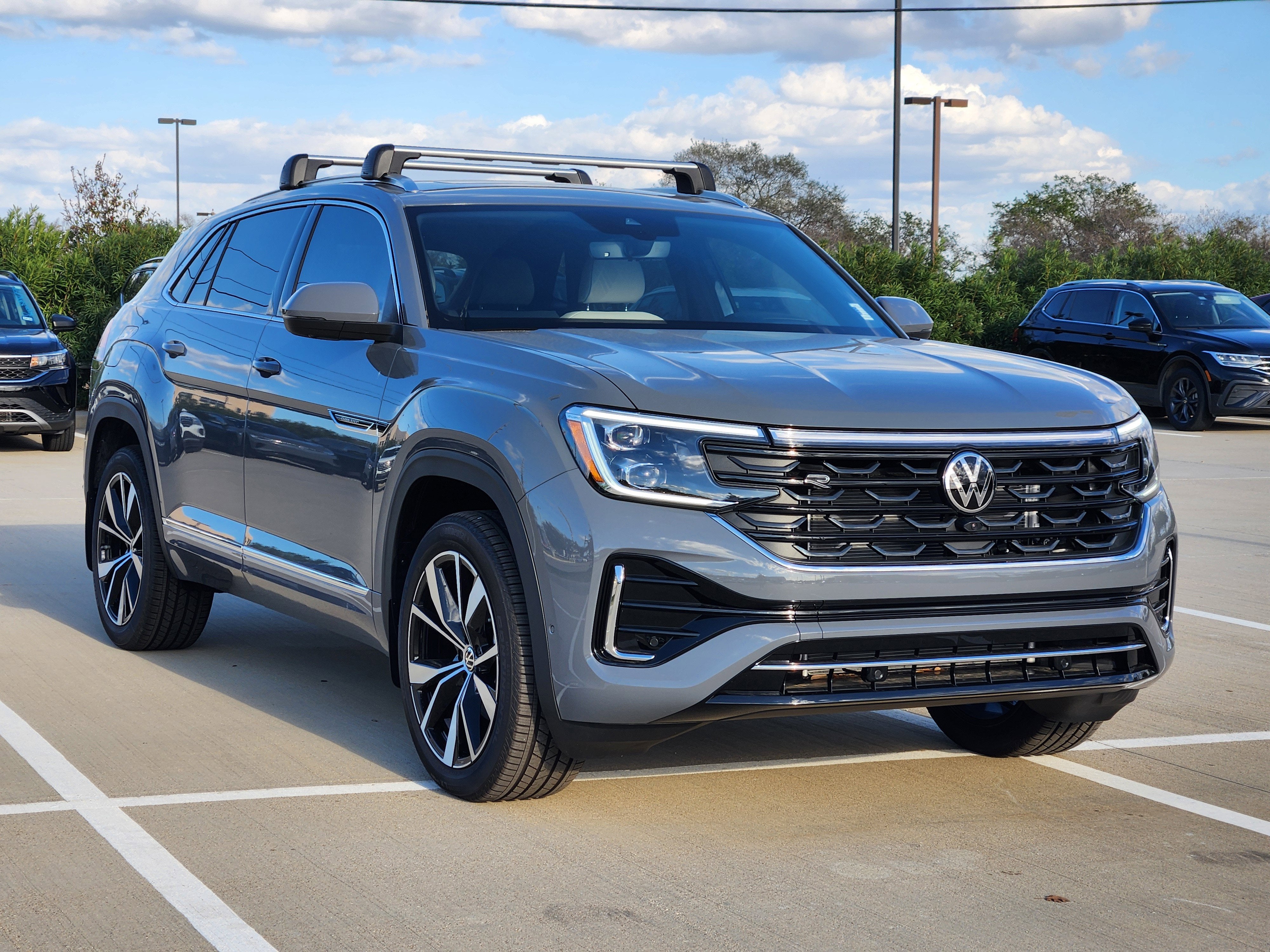 2026 Volkswagen Atlas Cross Sport 2.0T SEL Premium R-Line