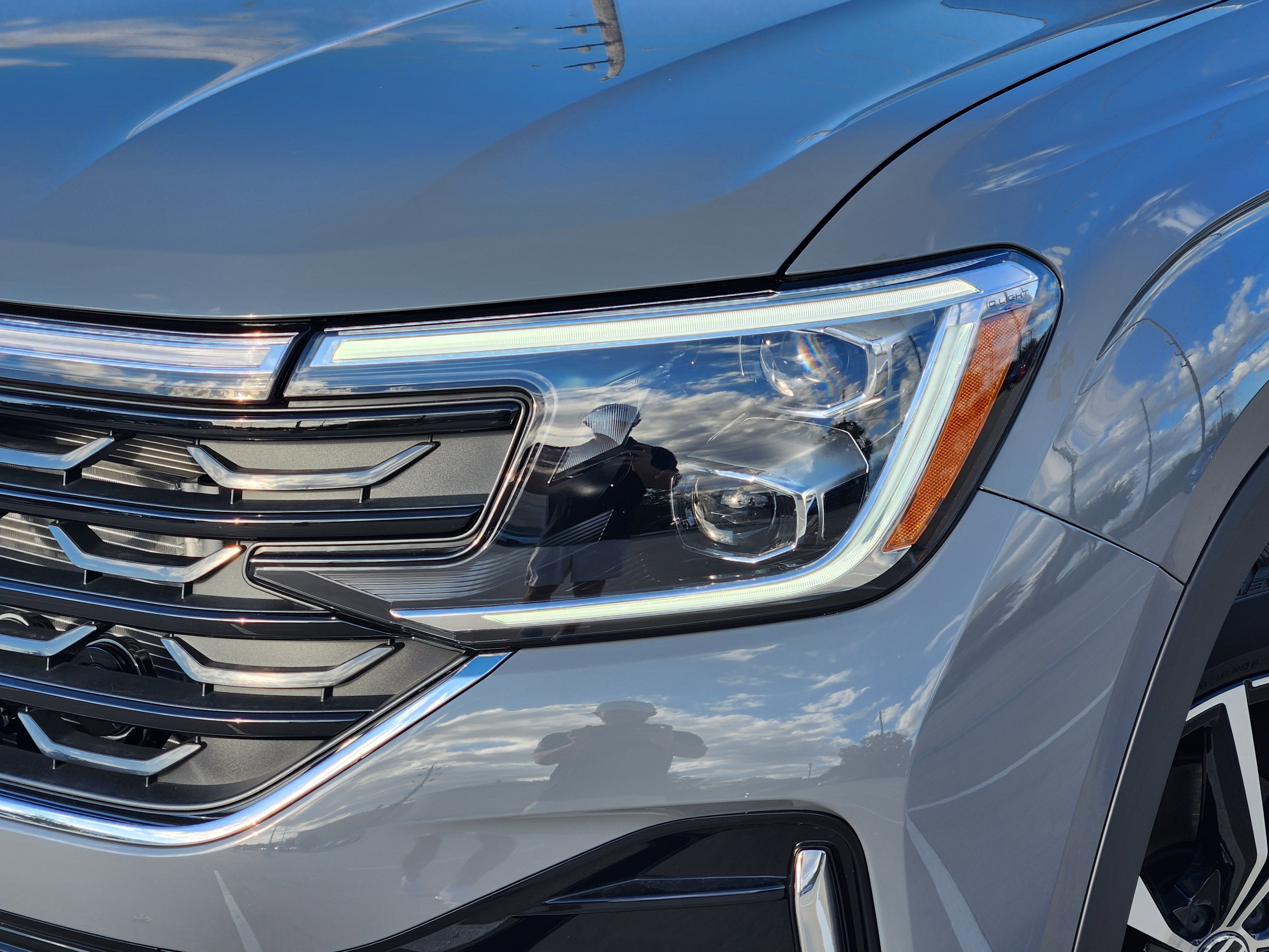 2026 Volkswagen Atlas Cross Sport 2.0T SEL Premium R-Line