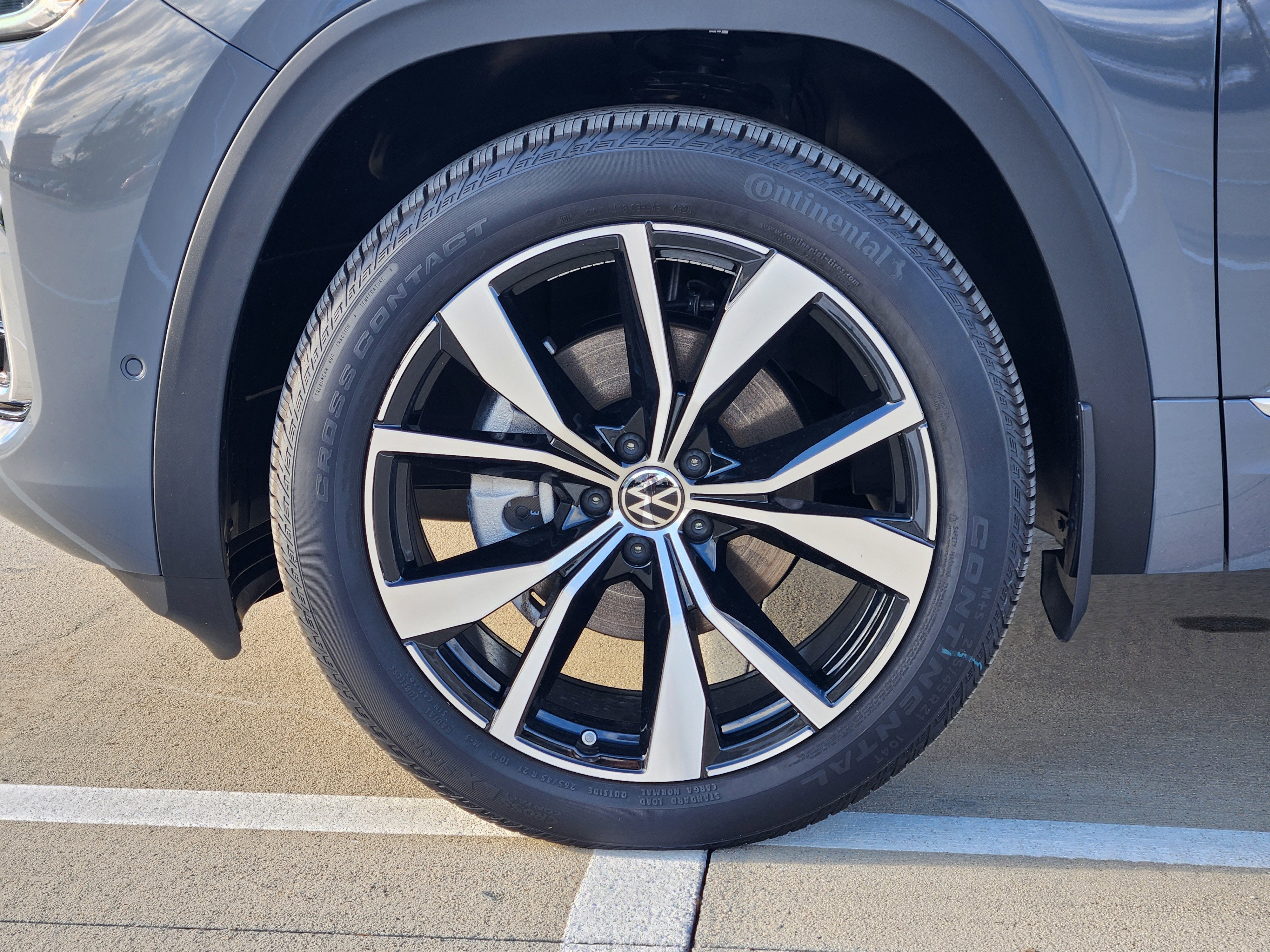 2026 Volkswagen Atlas Cross Sport 2.0T SEL Premium R-Line