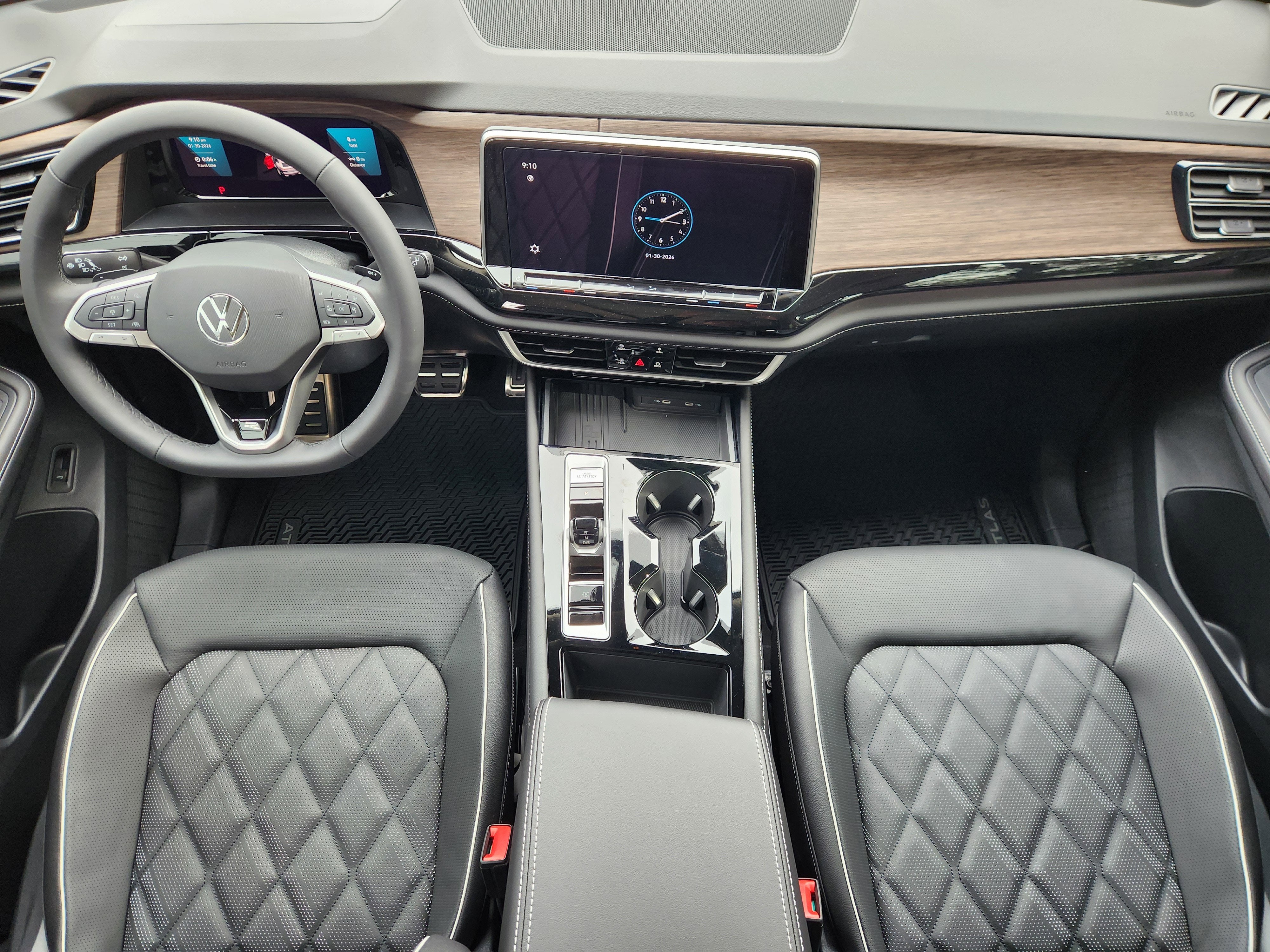 2026 Volkswagen Atlas 2.0T SEL Premium R-Line