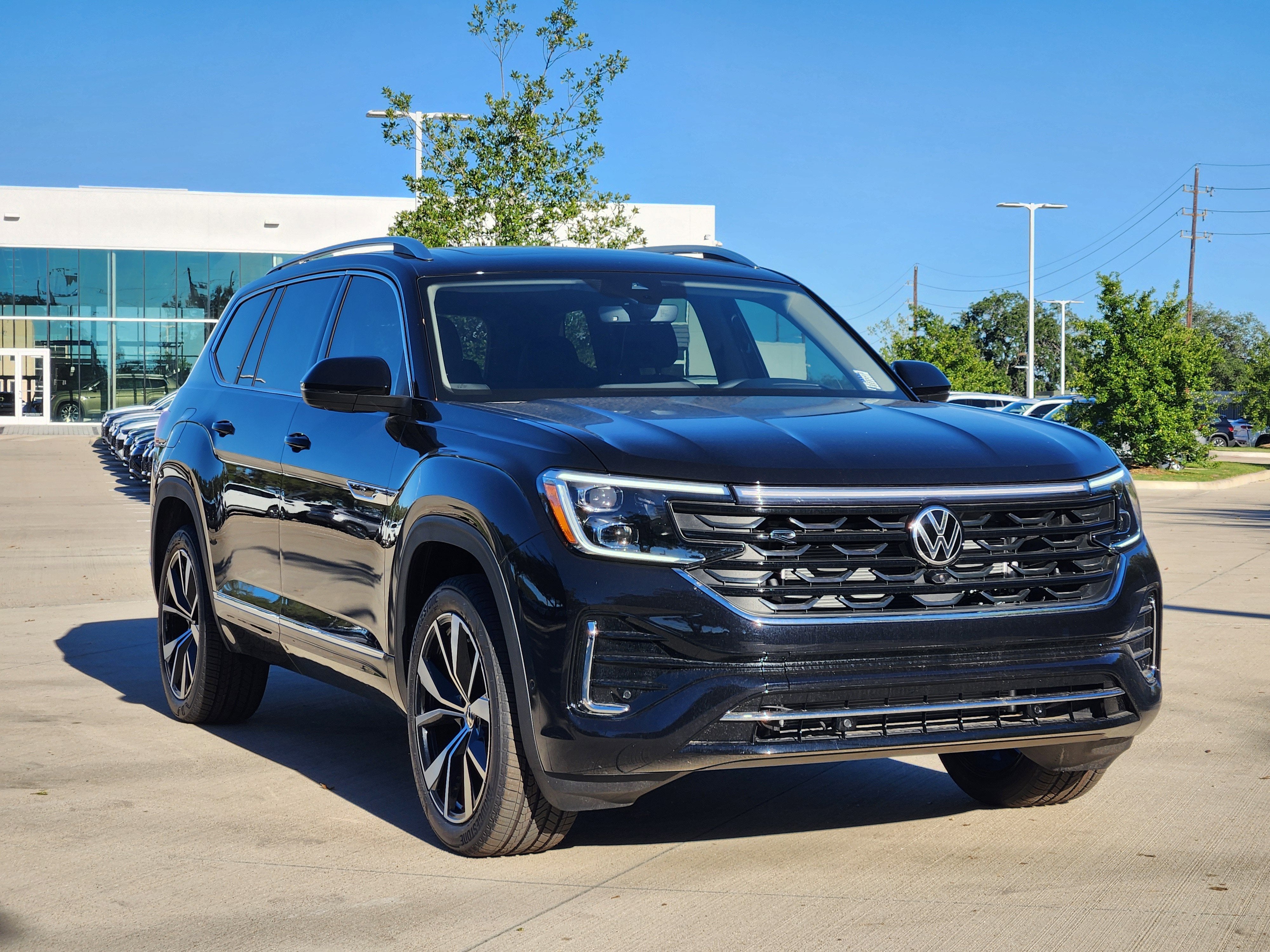2026 Volkswagen Atlas 2.0T SEL Premium R-Line