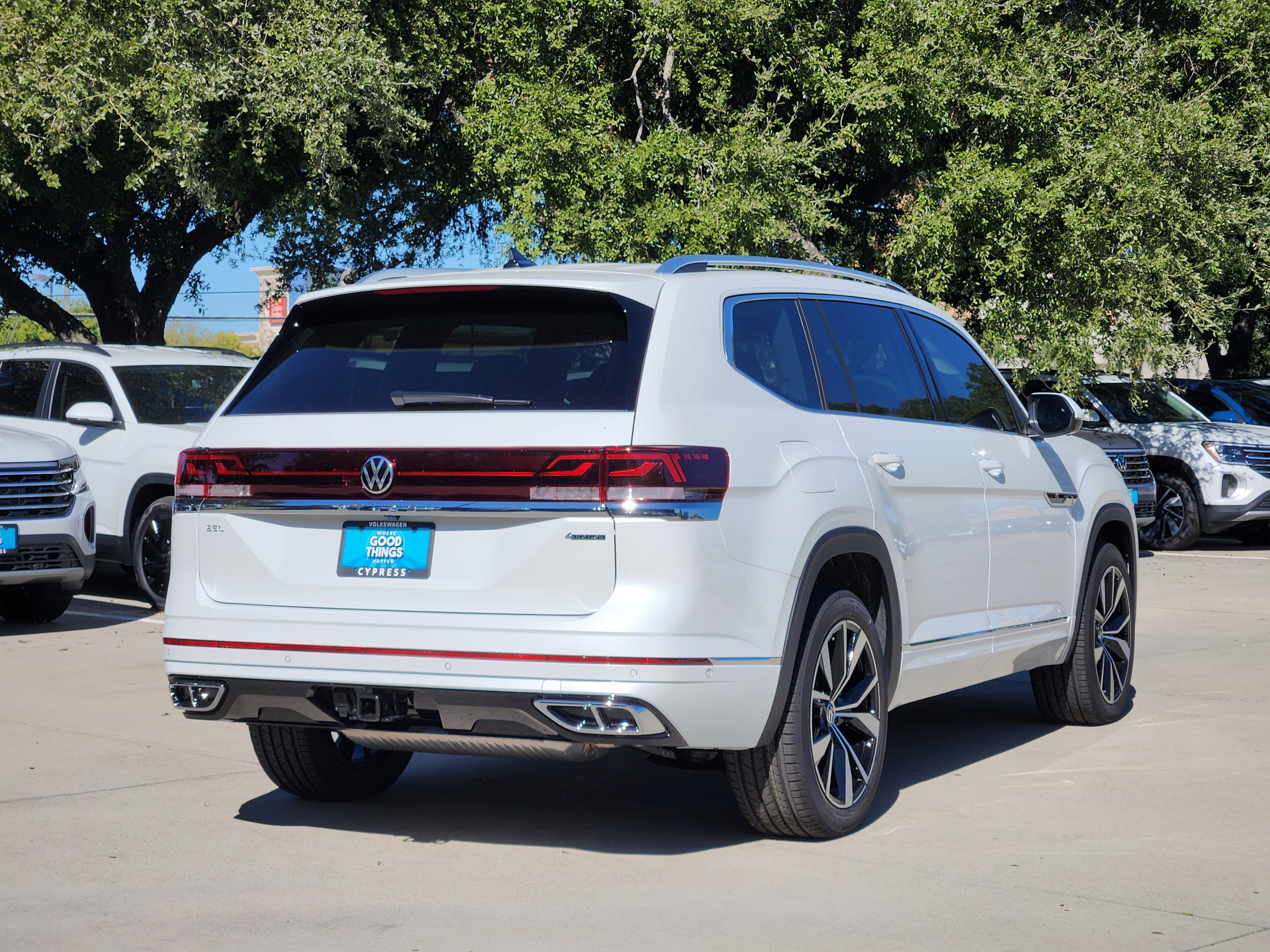 2026 Volkswagen Atlas 2.0T SEL Premium R-Line