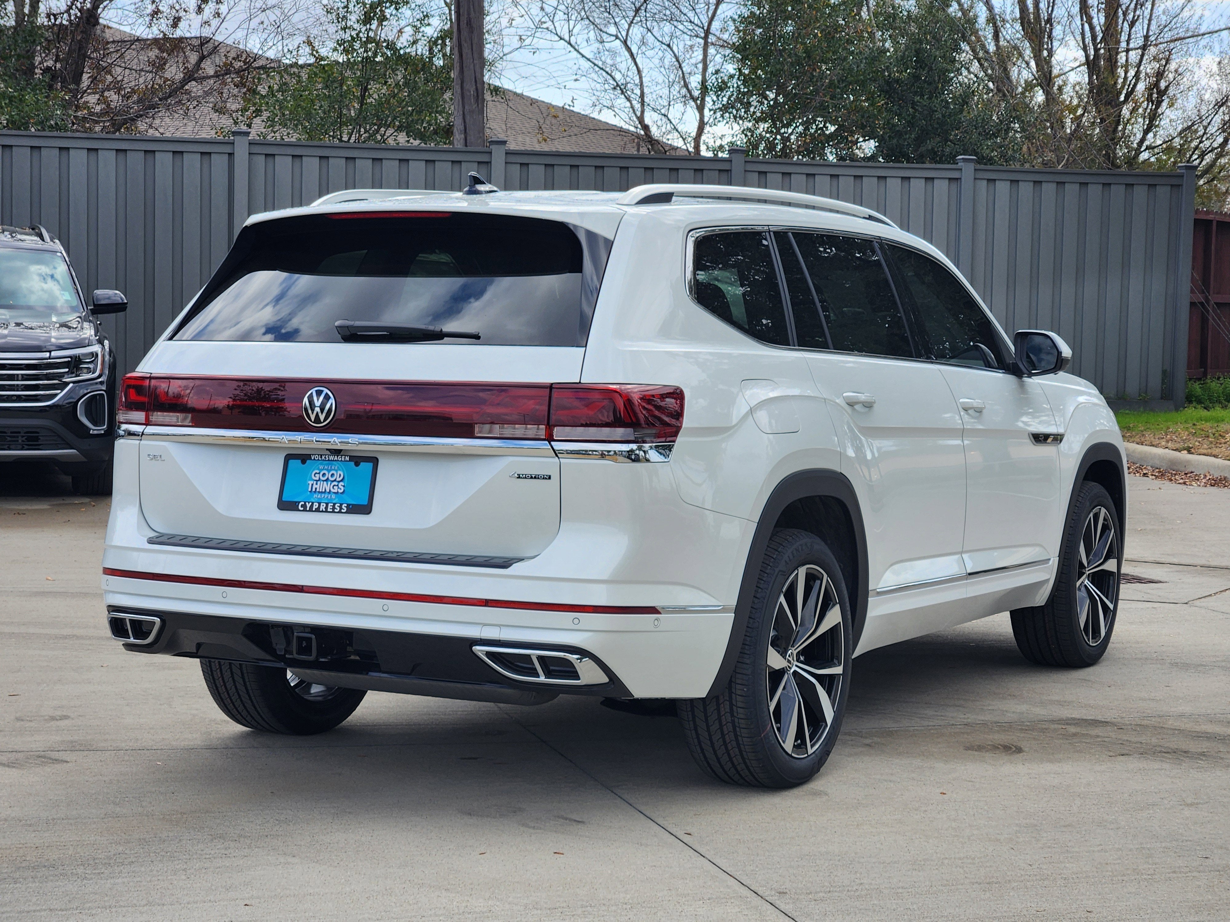 2026 Volkswagen Atlas 2.0T SEL Premium R-Line