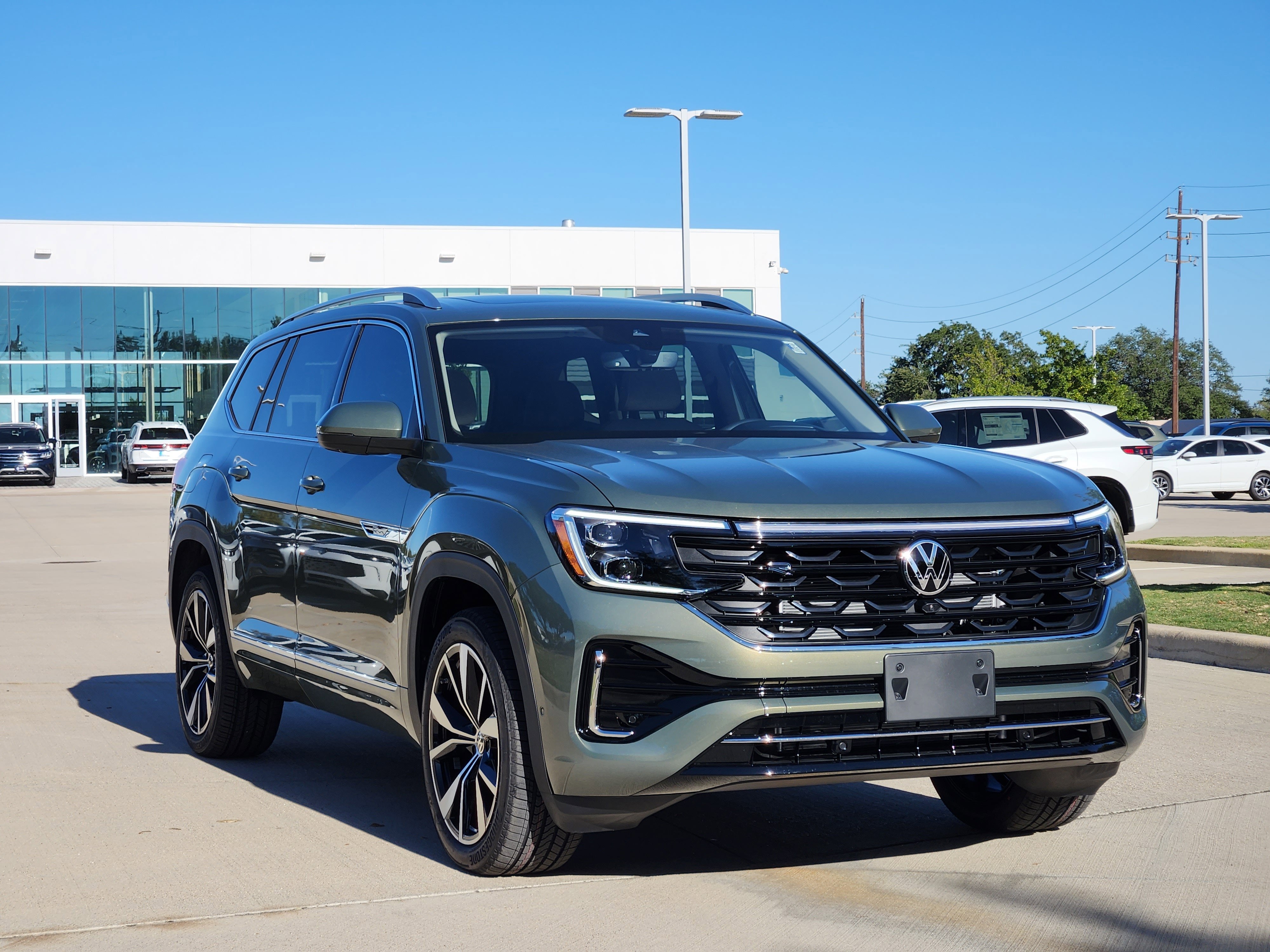 2026 Volkswagen Atlas 2.0T SEL Premium R-Line