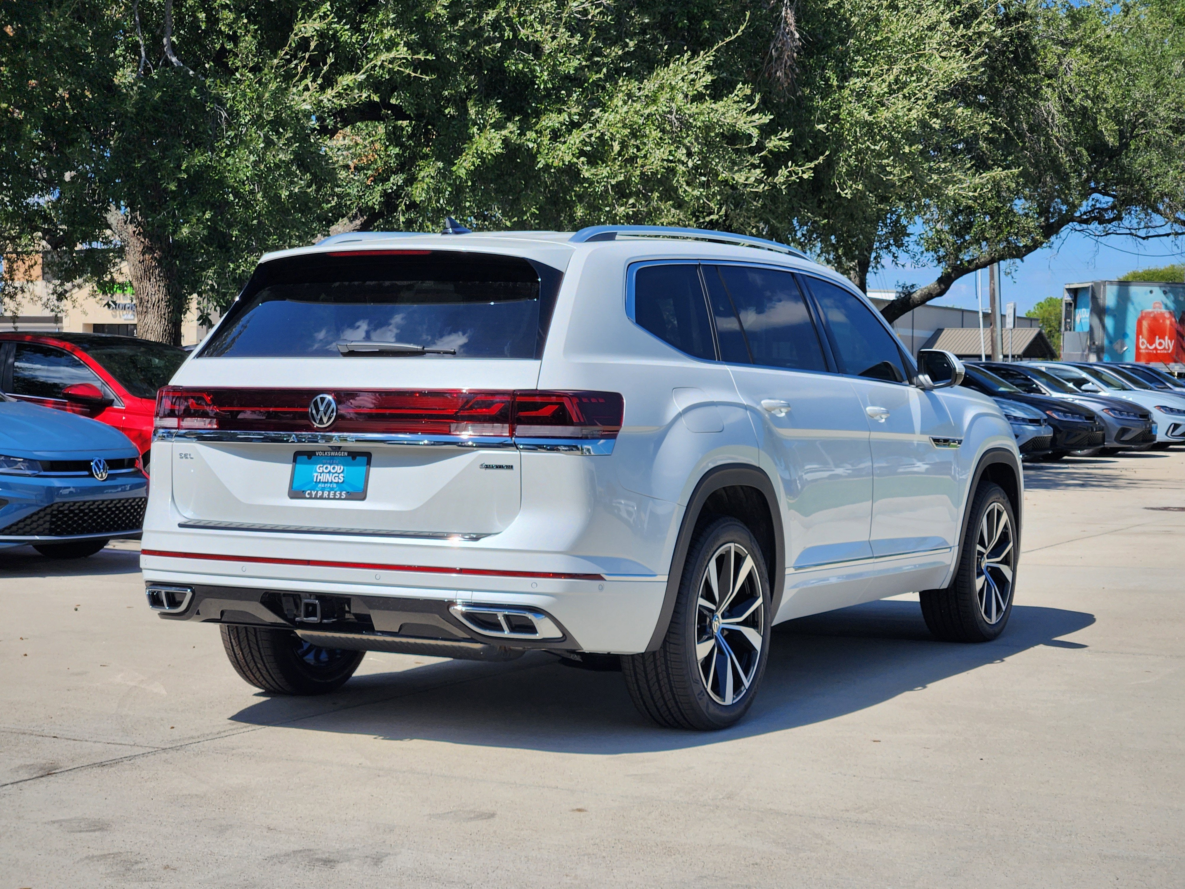 2026 Volkswagen Atlas 2.0T SEL Premium R-Line